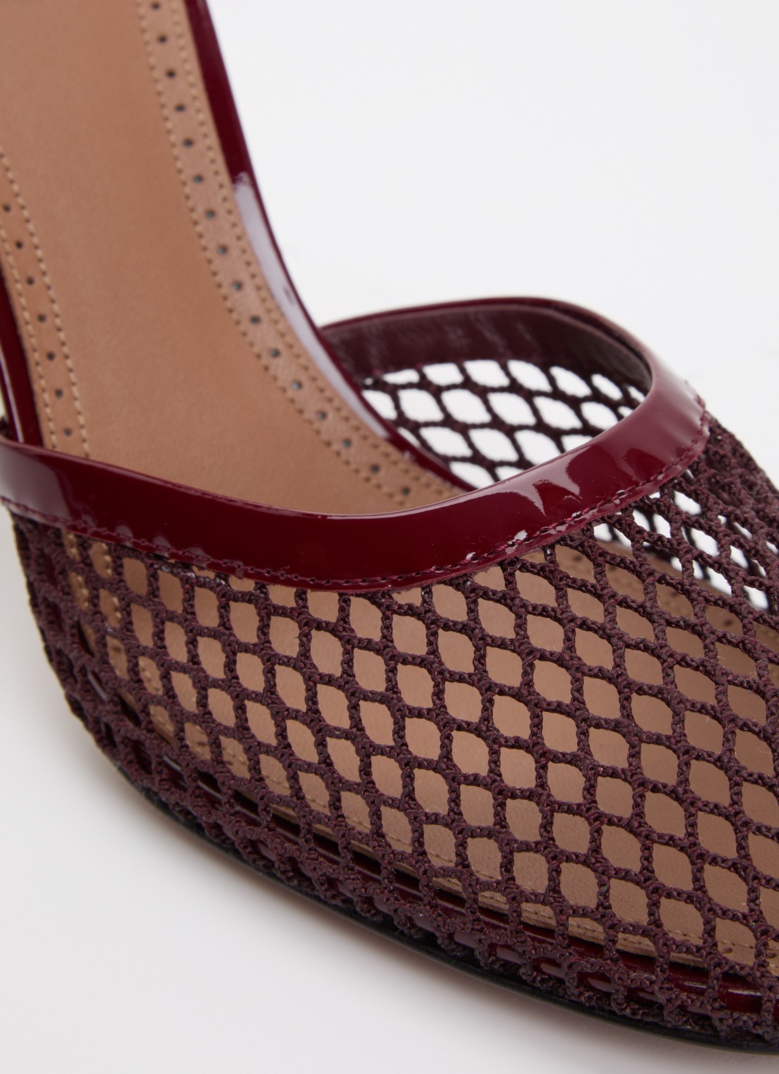 Alaïa Pump van mesh met kalfsleren details - detail 4 bordeauxrood