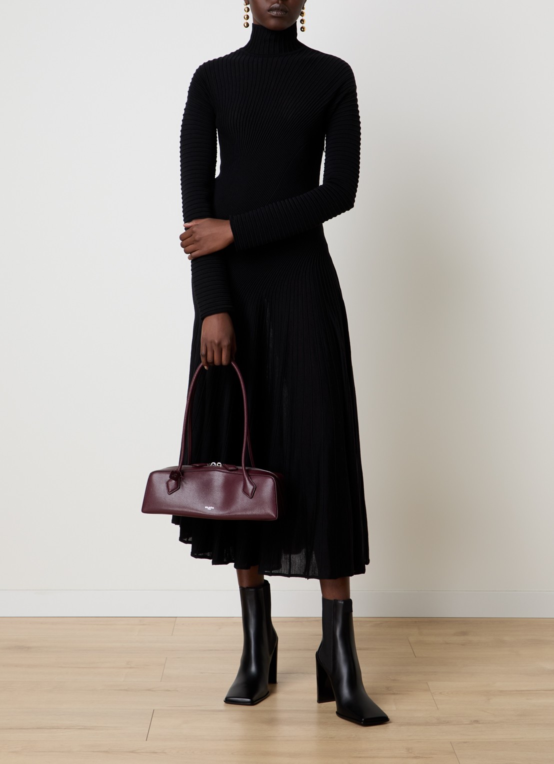 Alaïa Ribgebreide jurk in wolblend met opstaande kraag - detail 4 zwart