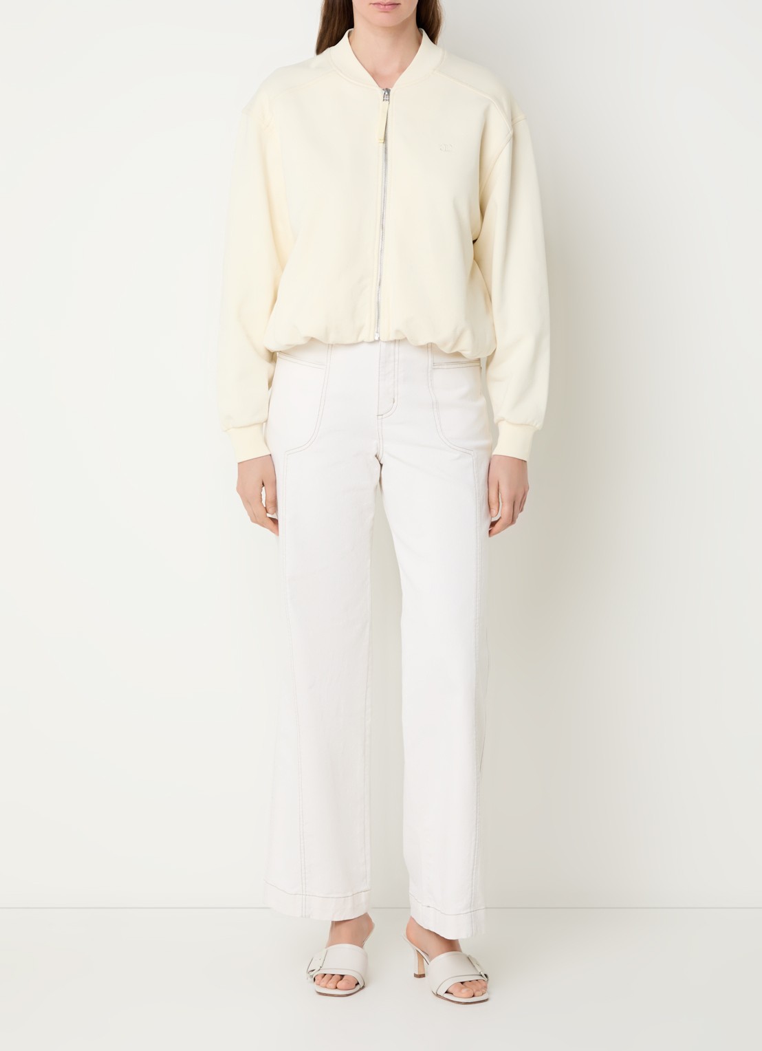 alchemist Daria sweatvest met steekzakken en logoborduring - voorkant 2 beige