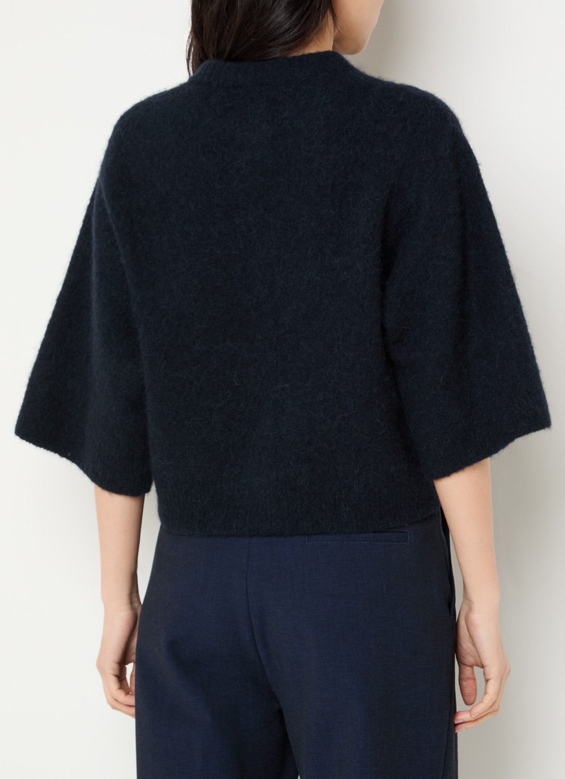 alchemist Fijngebreid vest in alpaca wolblend - achterkant 3 blauw