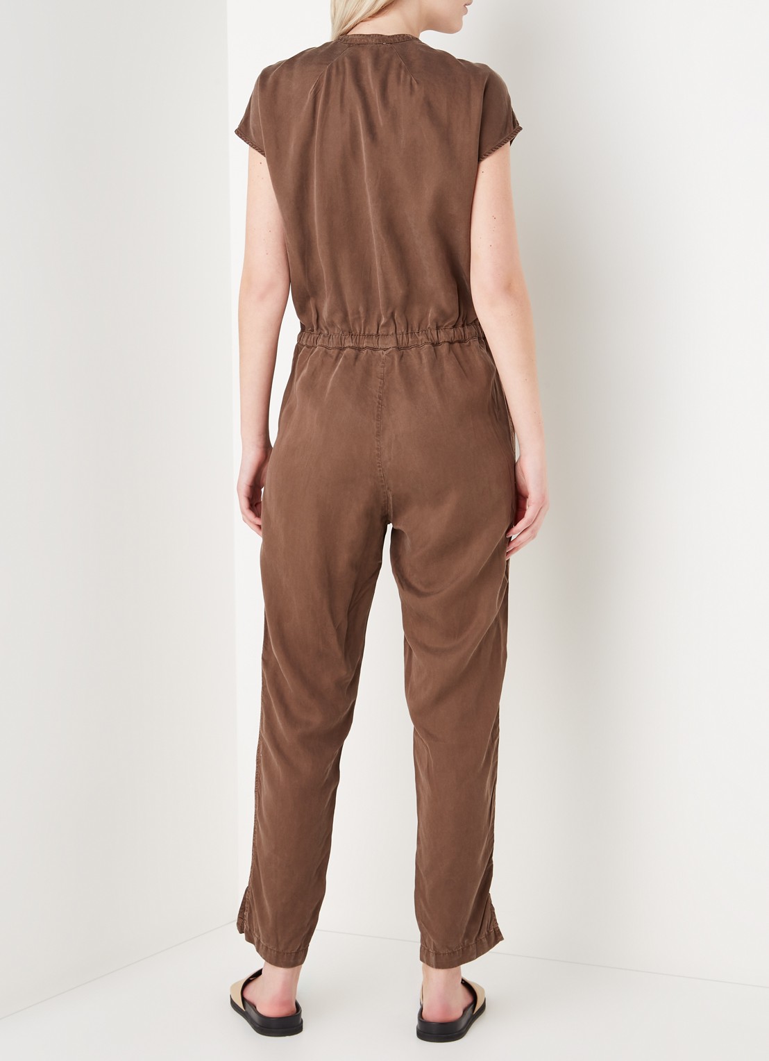 alchemist Hali slim fit jumpsuit van lyocell met borstzak - achterkant bruin