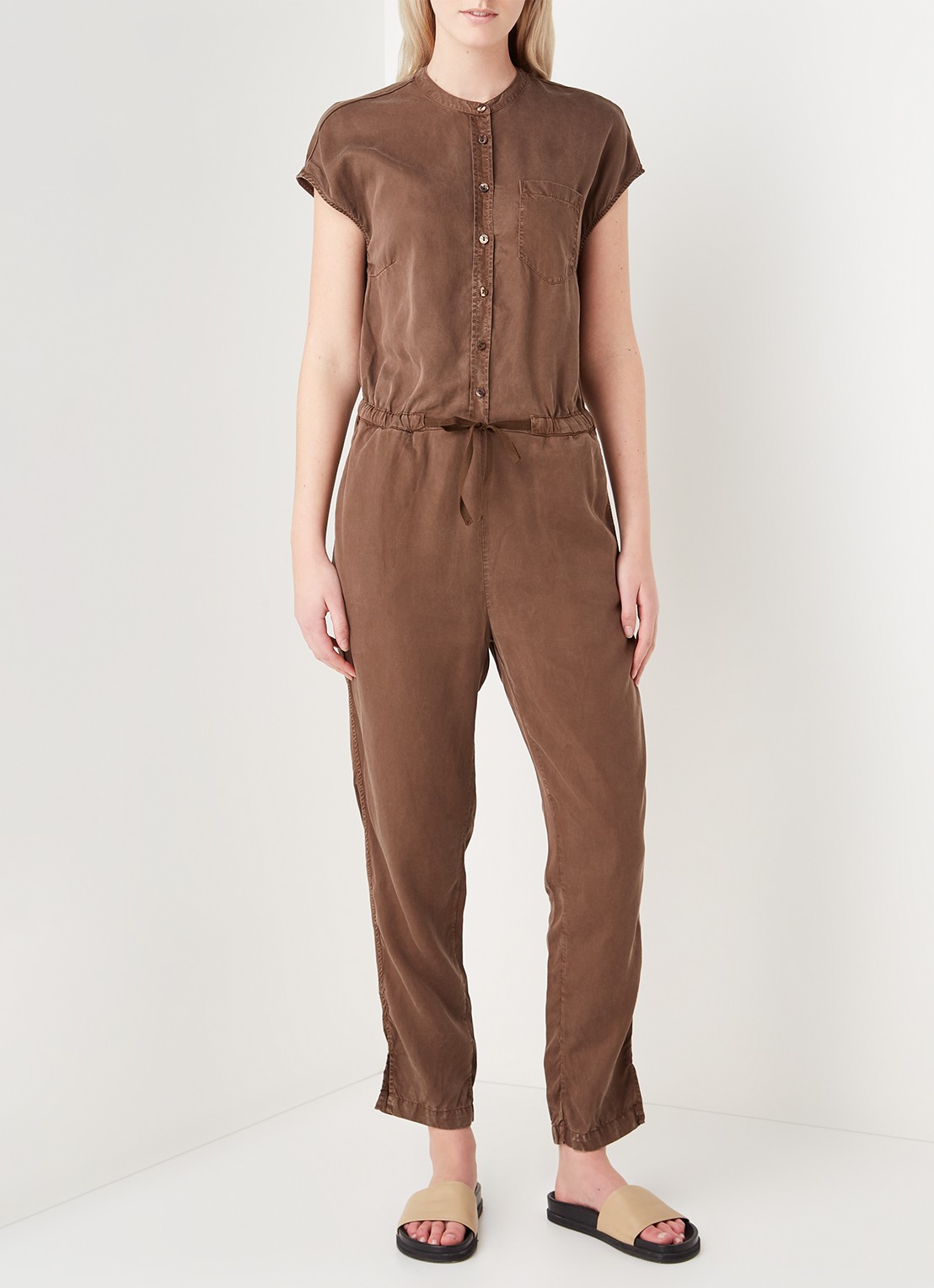 alchemist Hali slim fit jumpsuit van lyocell met borstzak - detail 2 bruin