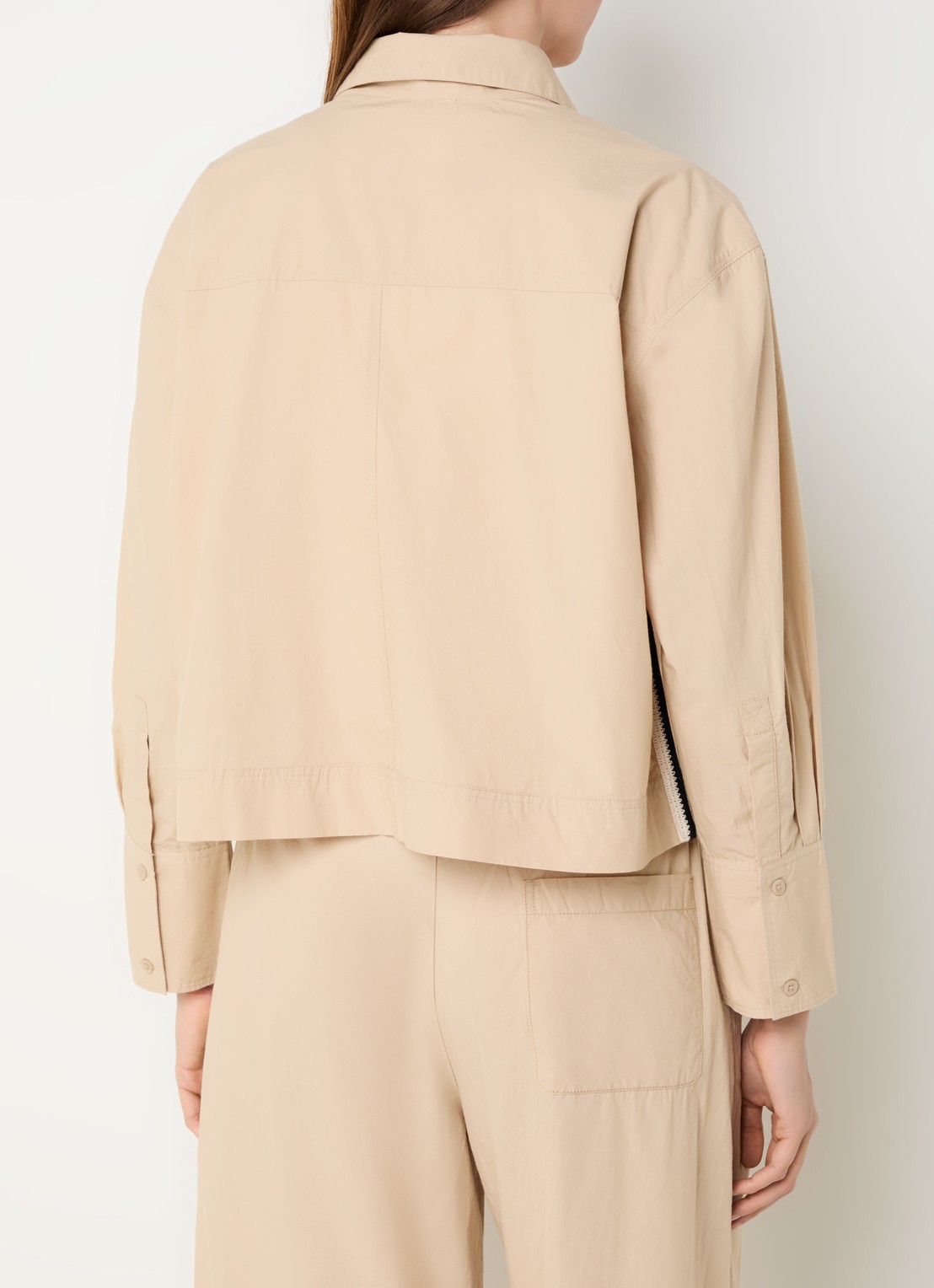 alchemist Loes blouse met borstzakken - achterkant beige