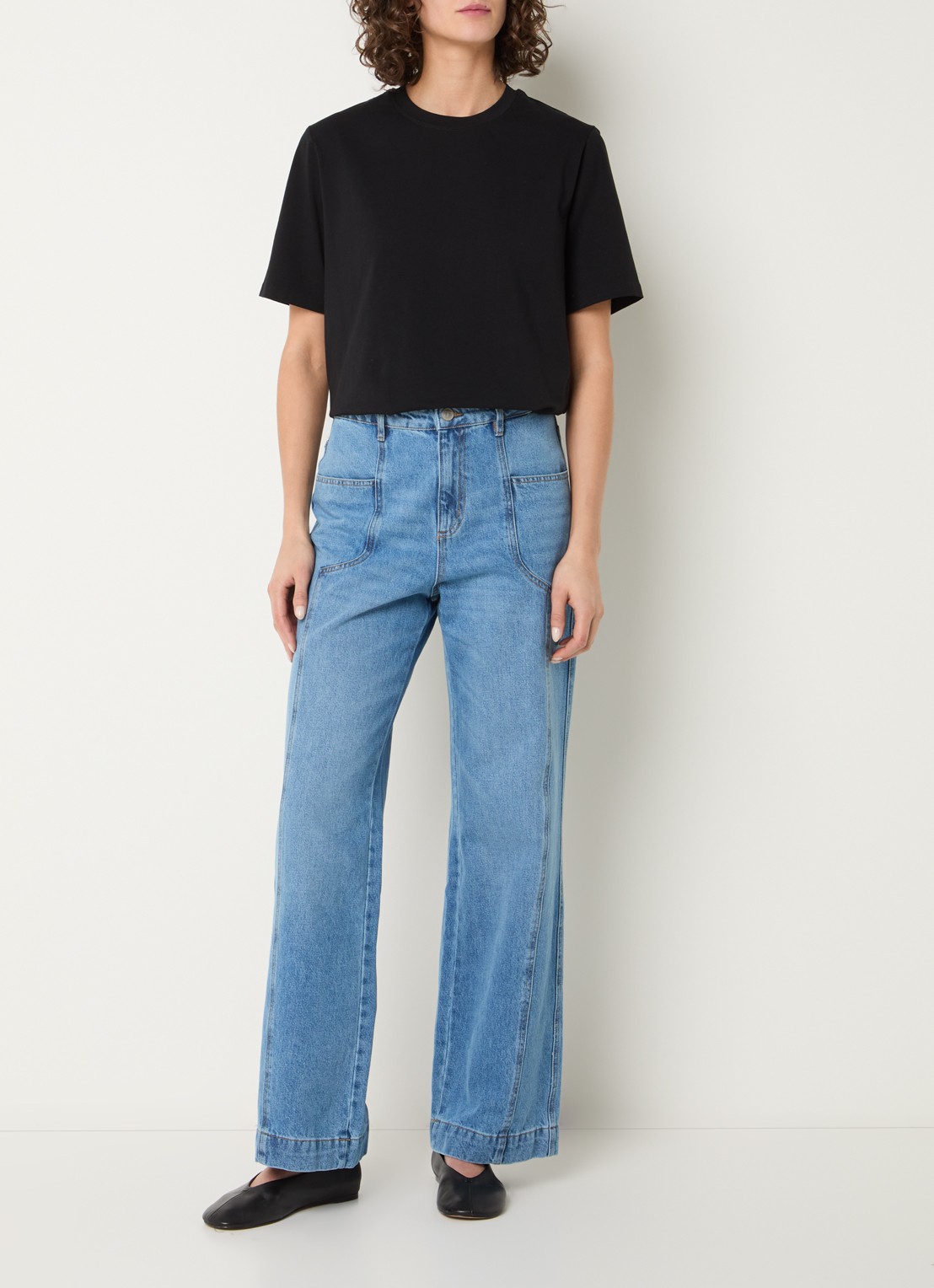 alchemist Lori mid waist wide fit jeans met medium wassing - voorkant 4 indigo