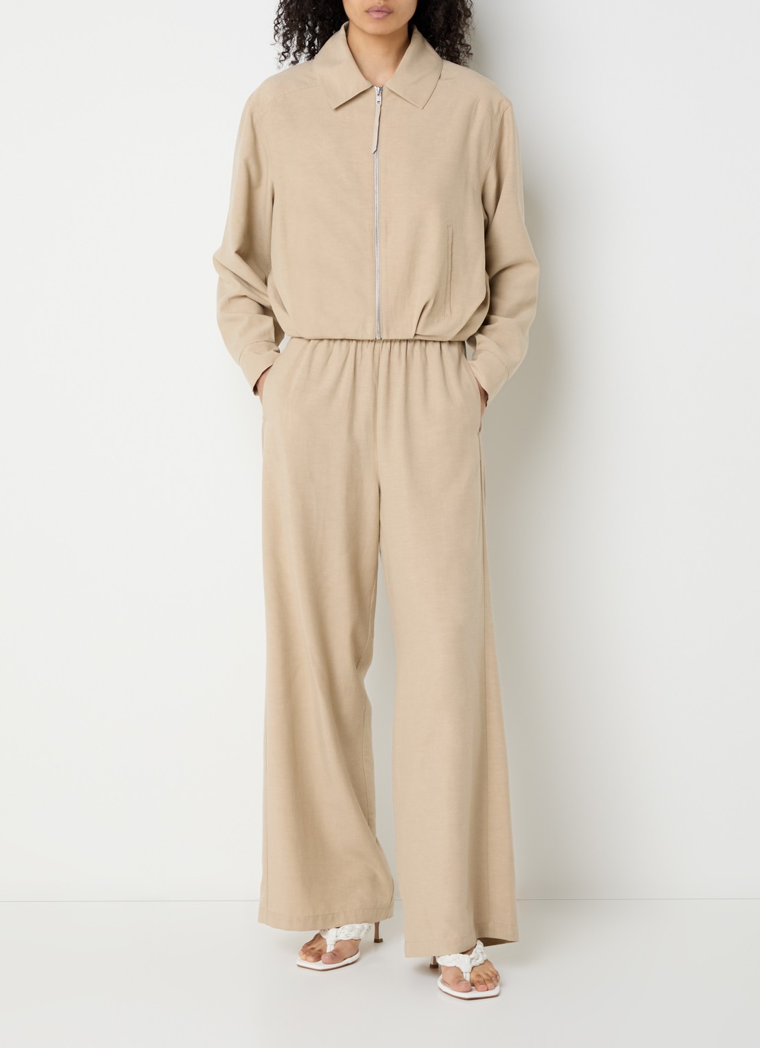 alchemist Luki cropped jack in linnenblend met steekzakken - voorkant 3 beige