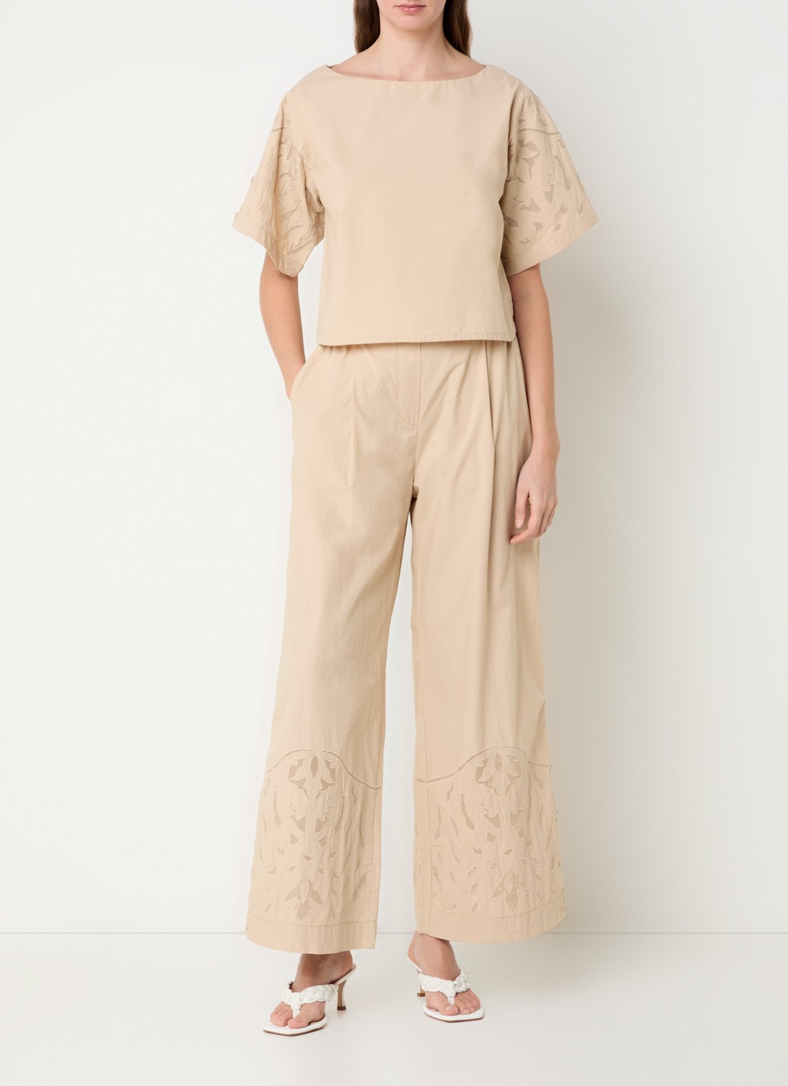 alchemist Moonflower high waist loose fit pantalon met broderie - voorkant 2 beige