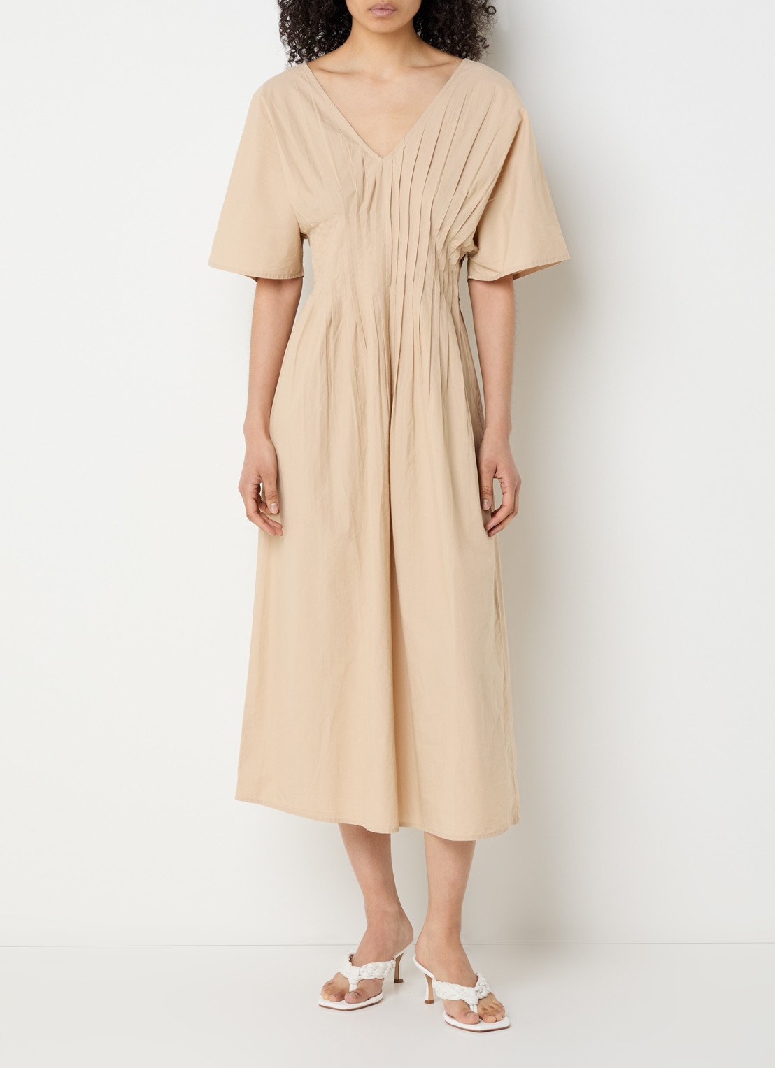 alchemist Pippa midi jurk met plooidetail en trompetmouw - detail zand