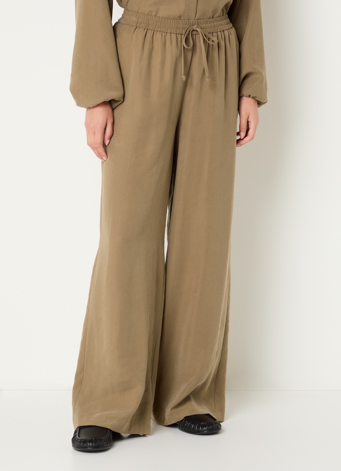 alchemist Sammy high waist wide fit broek met steekzakken - detail 4 khaki