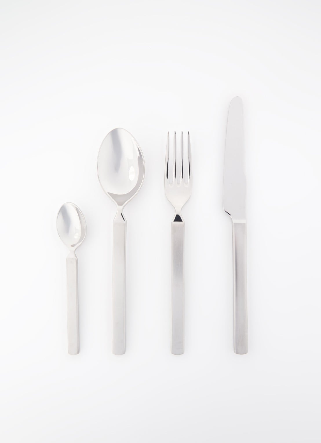 Alessi Dry bestekset 24-delig - voorkant 2 zilver
