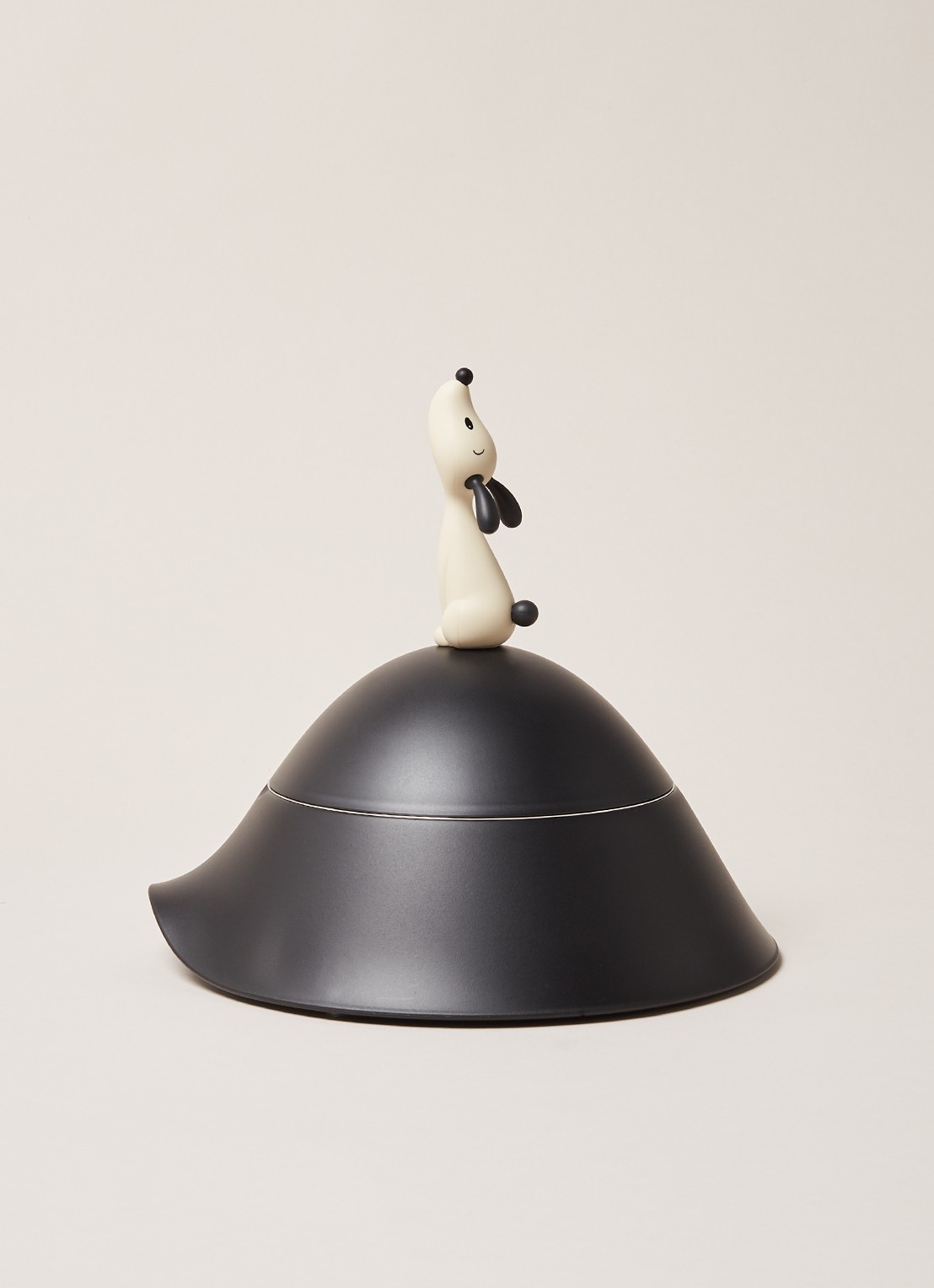 Alessi Lulà voerbak voor honden 22 cm - voorkant 3 zwart