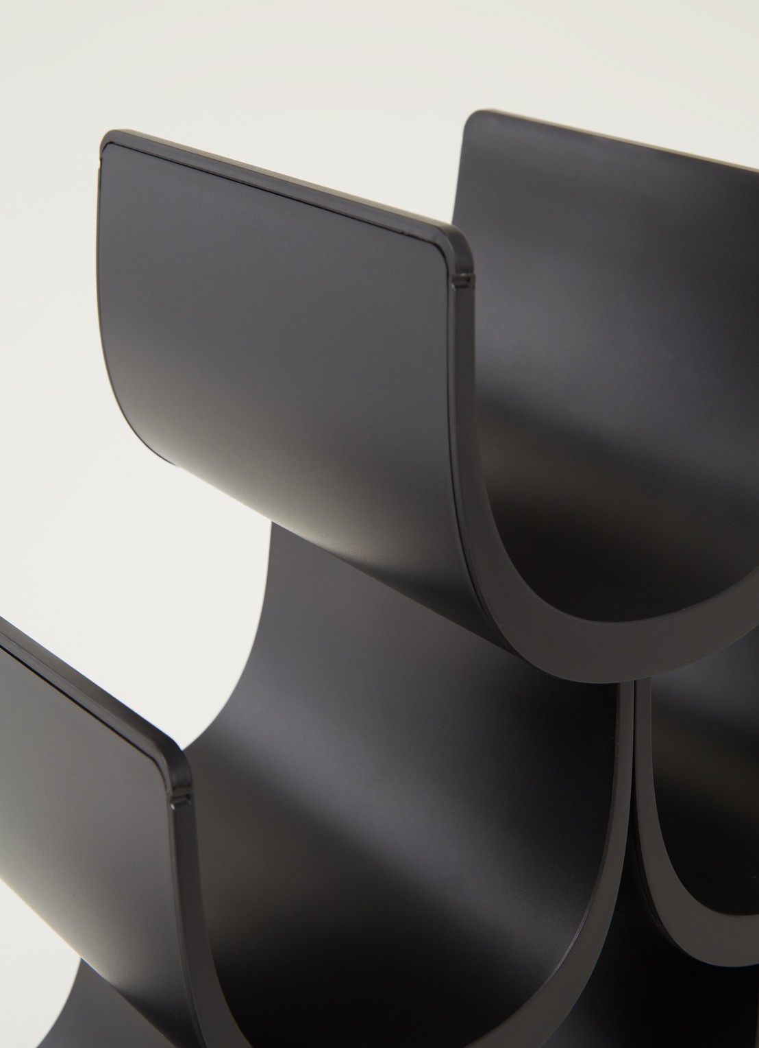 Alessi Noè wijnrek voor 6 flessen - detail zwart