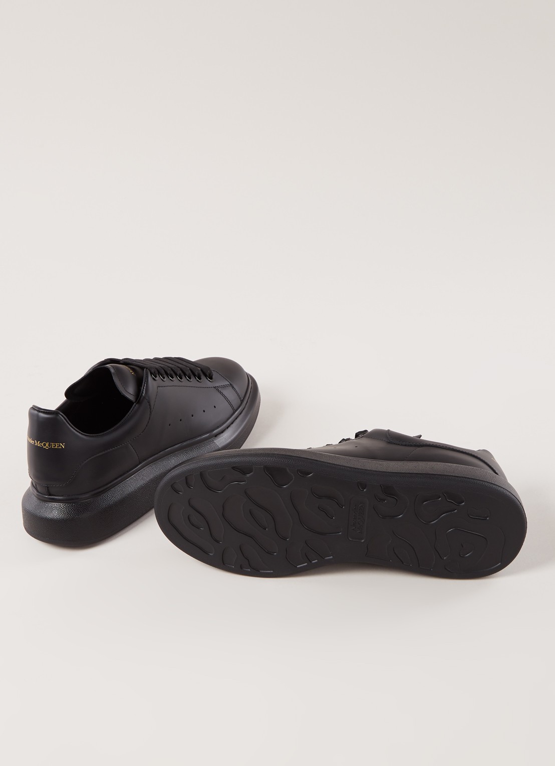 Alexander McQueen Oversized sneaker van kalfsleer - detail 5 zwart