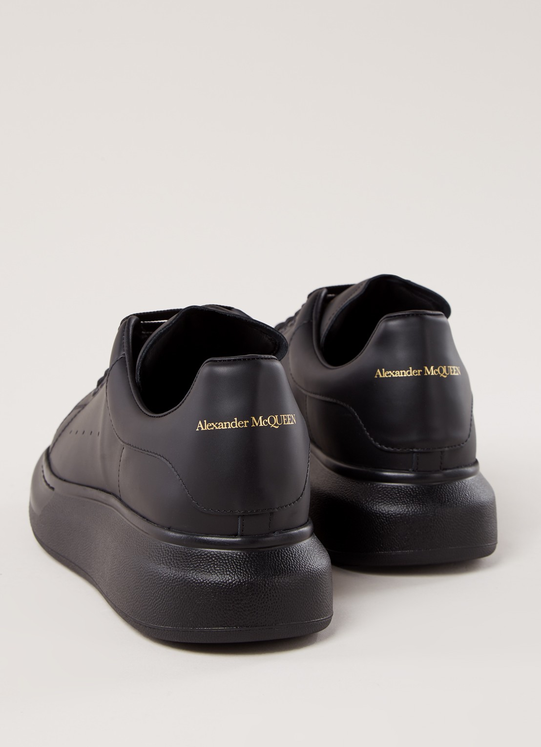 Alexander McQueen Oversized sneaker van kalfsleer - detail 6 zwart