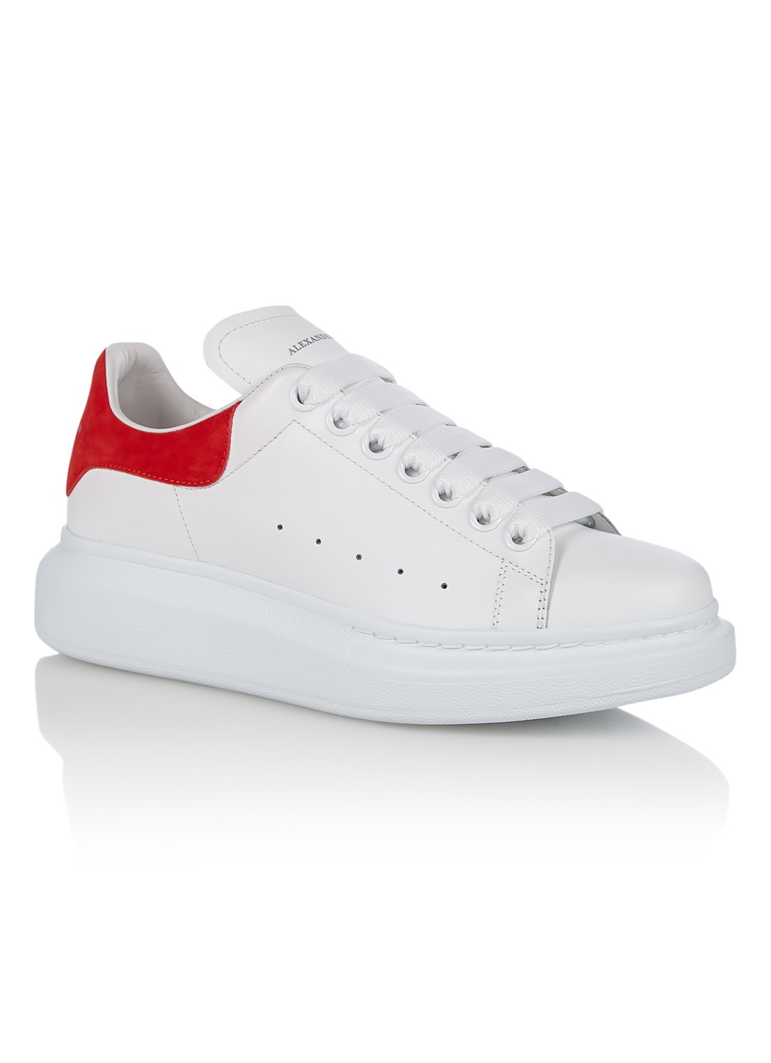 Alexander McQueen Oversized sneaker van kalfsleer - voorkant wit