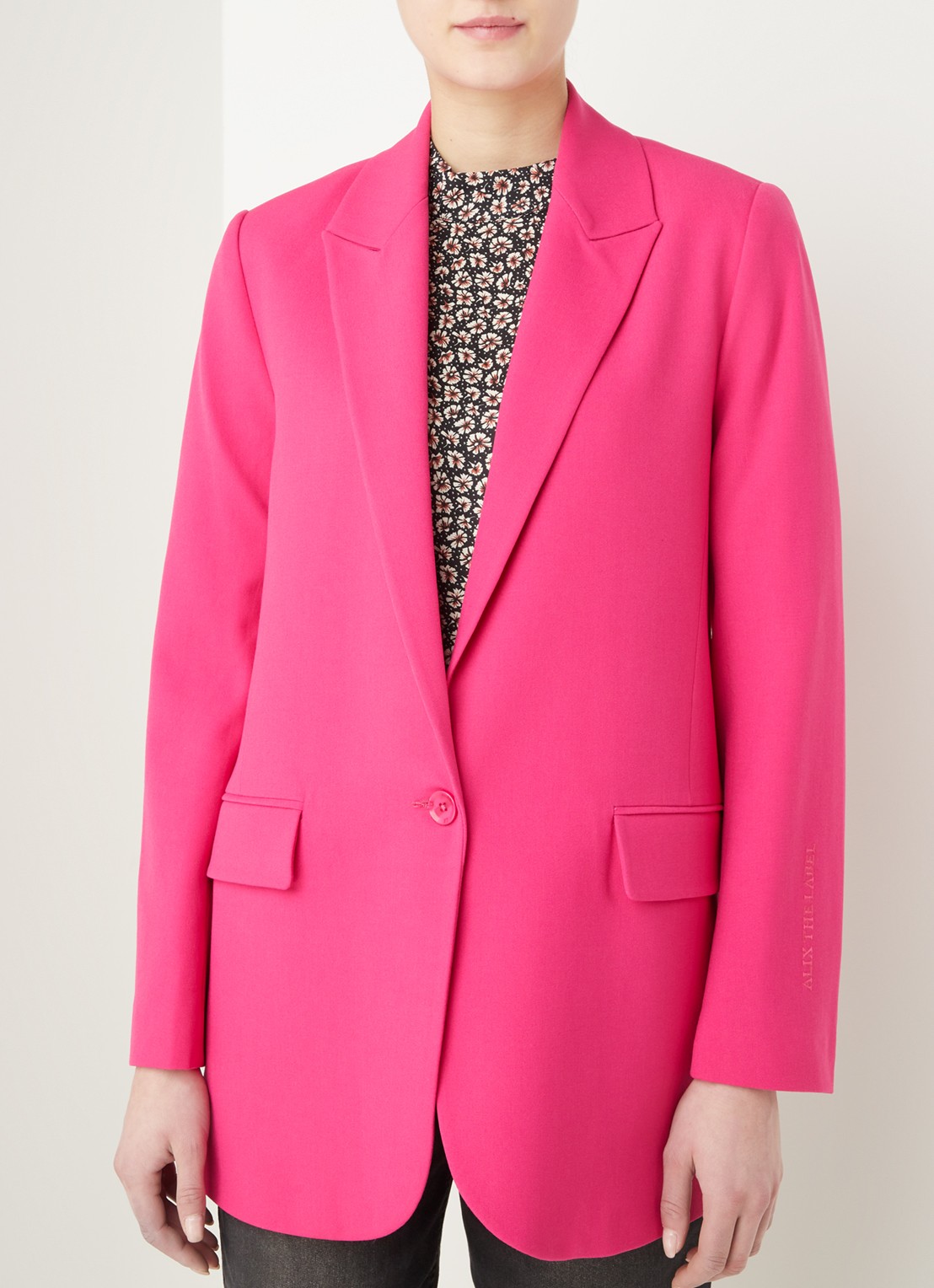 Alix The Label Longline blazer met klepzakken - detail roze