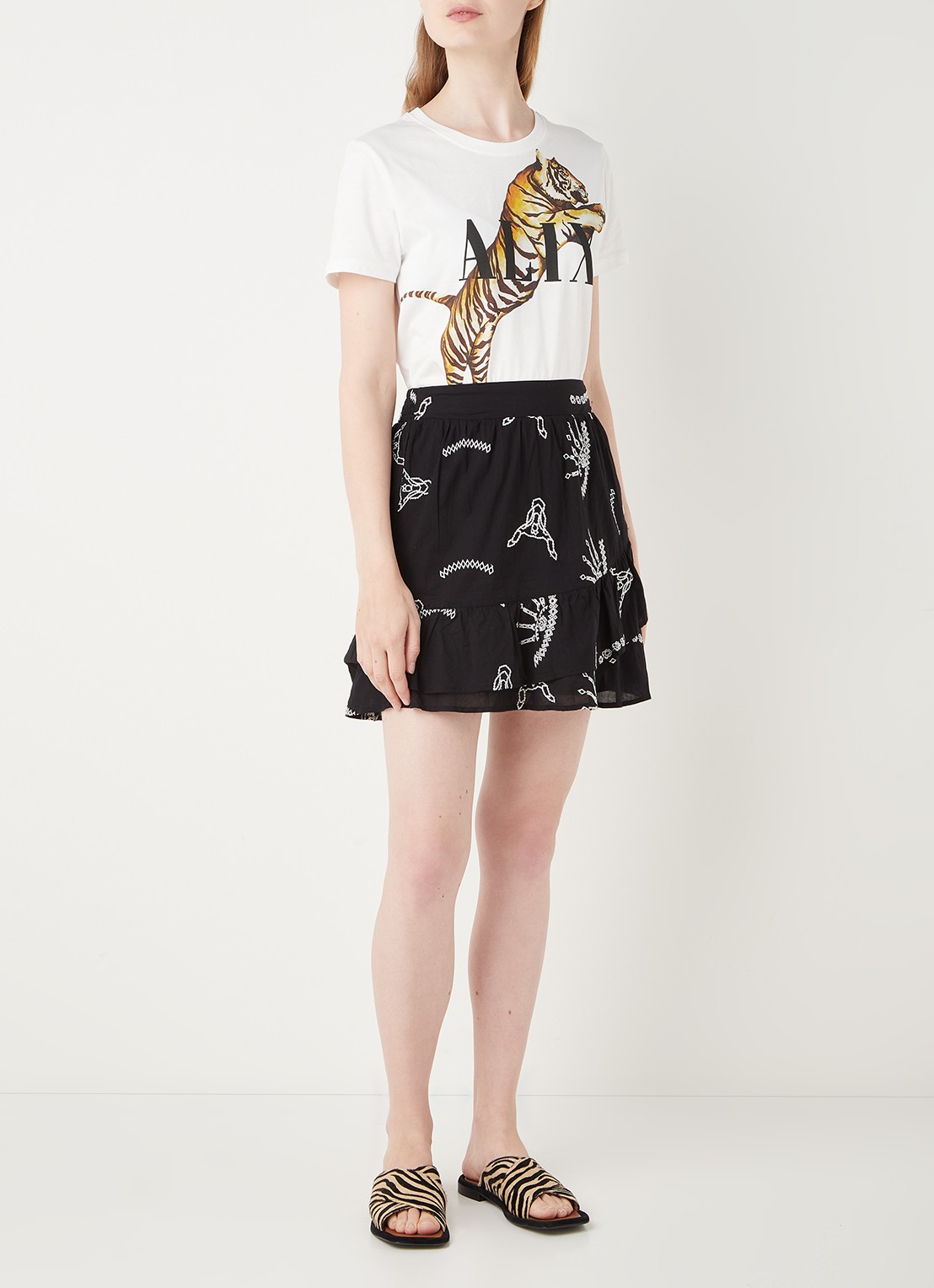 Alix The Label T-shirt met logoprint - voorkant 2 wit