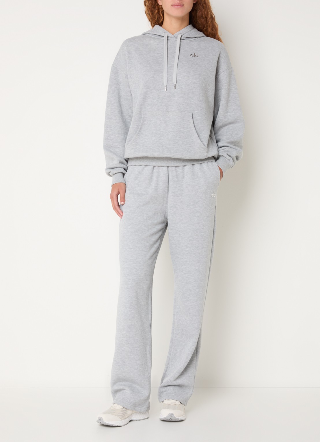 Alo Yoga Accolade high waist loose fit joggingbroek met steekzakken - voorkant 5 grijs