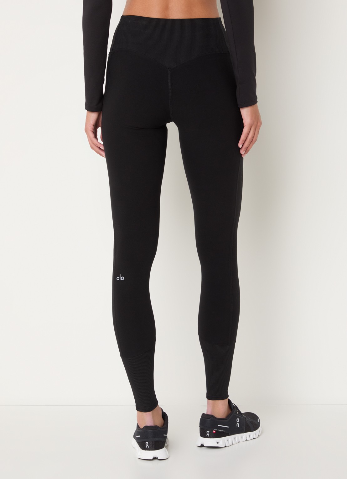 Alo Yoga High waist trainingslegging met logo - achterkant 5 zwart