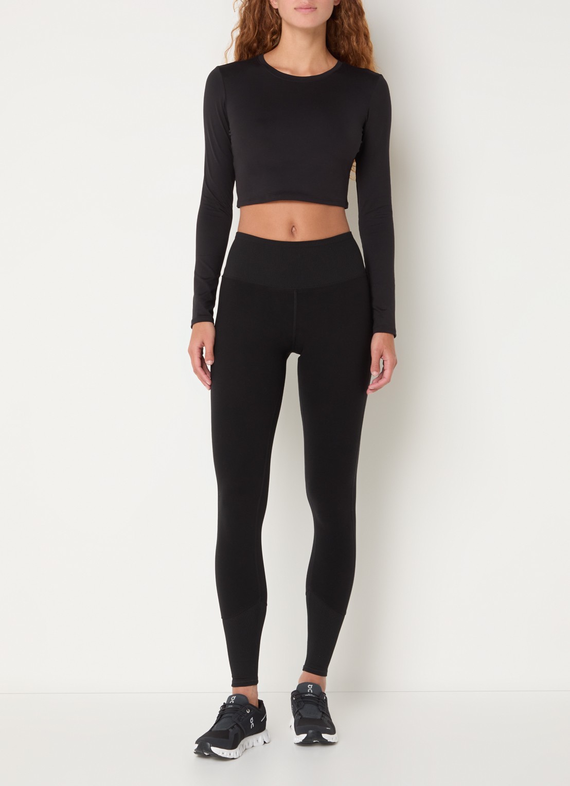 Alo Yoga High waist trainingslegging met logo - voorkant 4 zwart