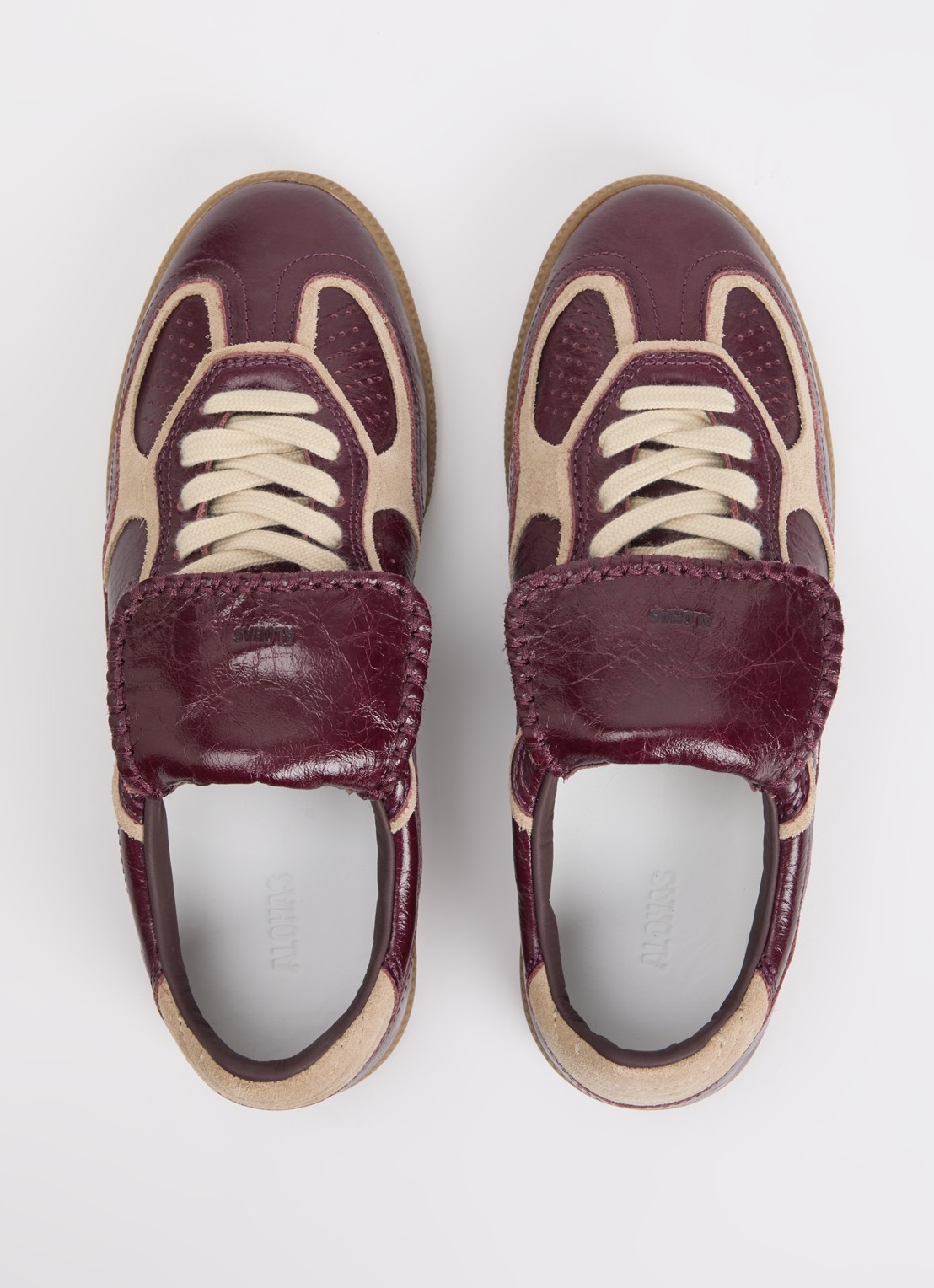 ALOHAS Tb.490 Club sneaker van lakleer met details van suède - detail 2 bordeauxrood