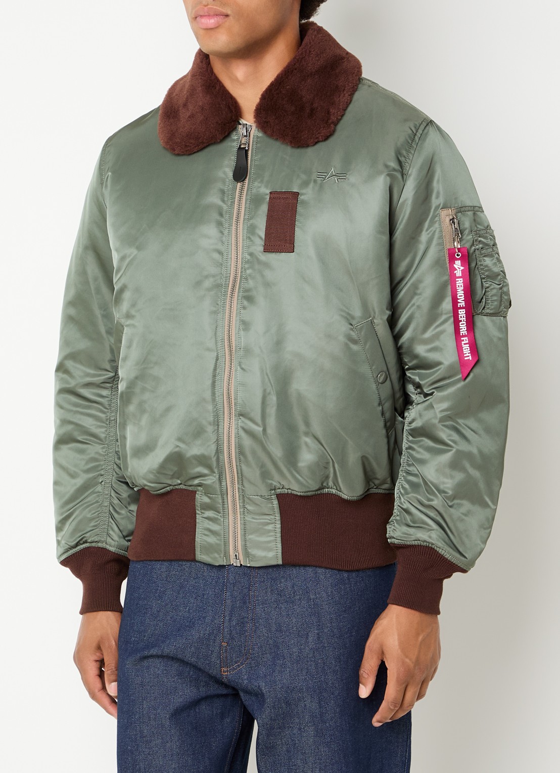 Alpha Industries B-15 Vintage gewatteerd bomberjack met afneembare kraag van imitatiebont - detail bronsgroen