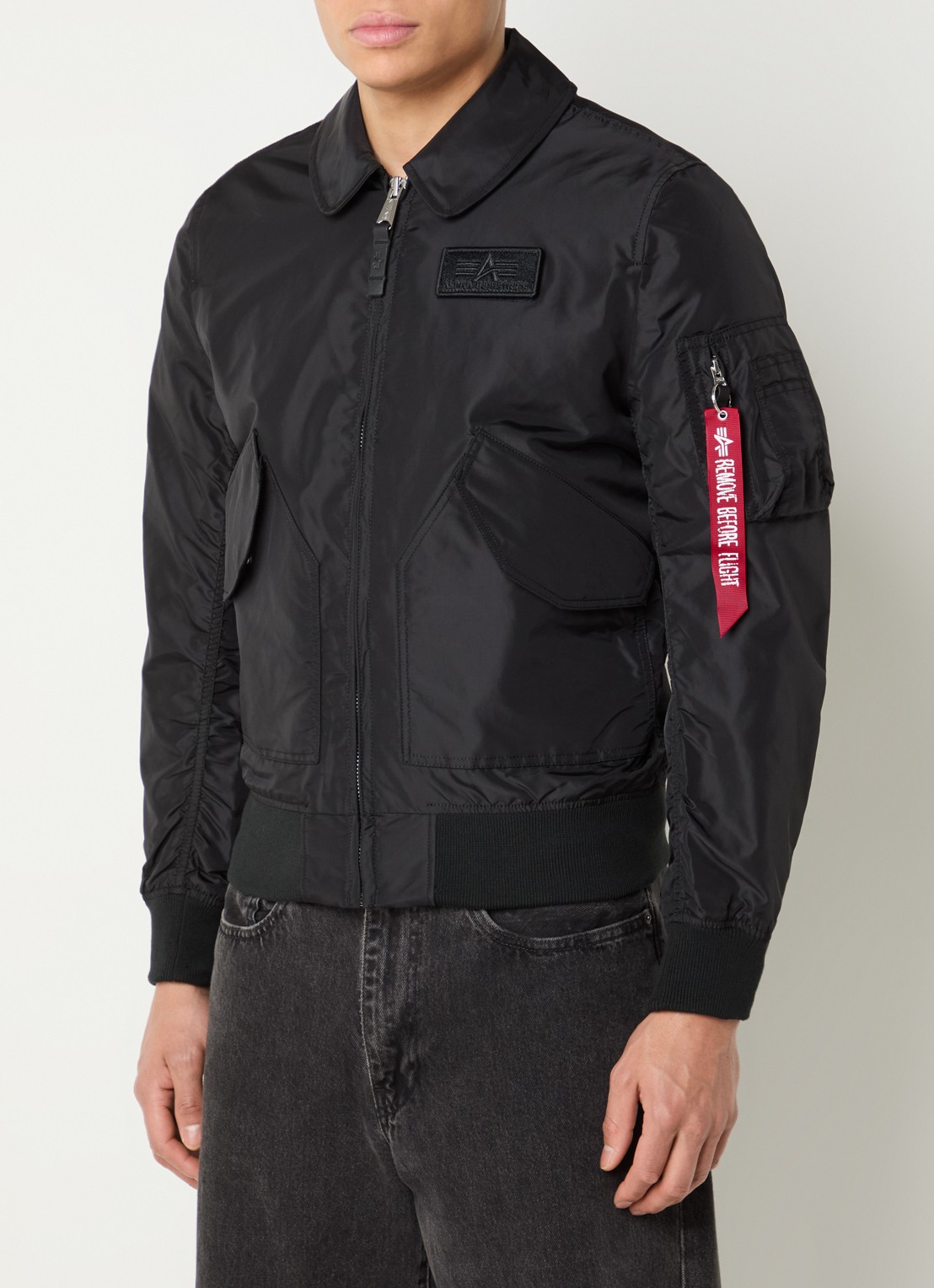 Alpha Industries CWU-36 bomberjack met klepzakken - detail 4 zwart