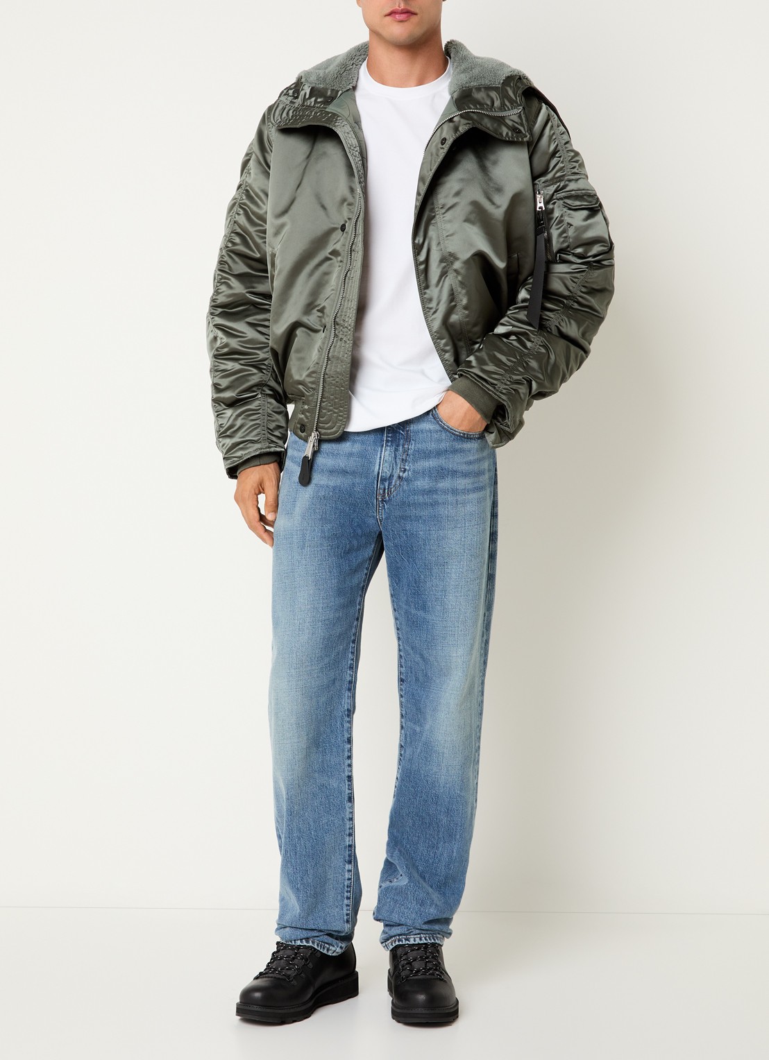 Alpha Industries N-2B Base UV gewatteerd bomberjack met ruches - voorkant 5 mosgroen