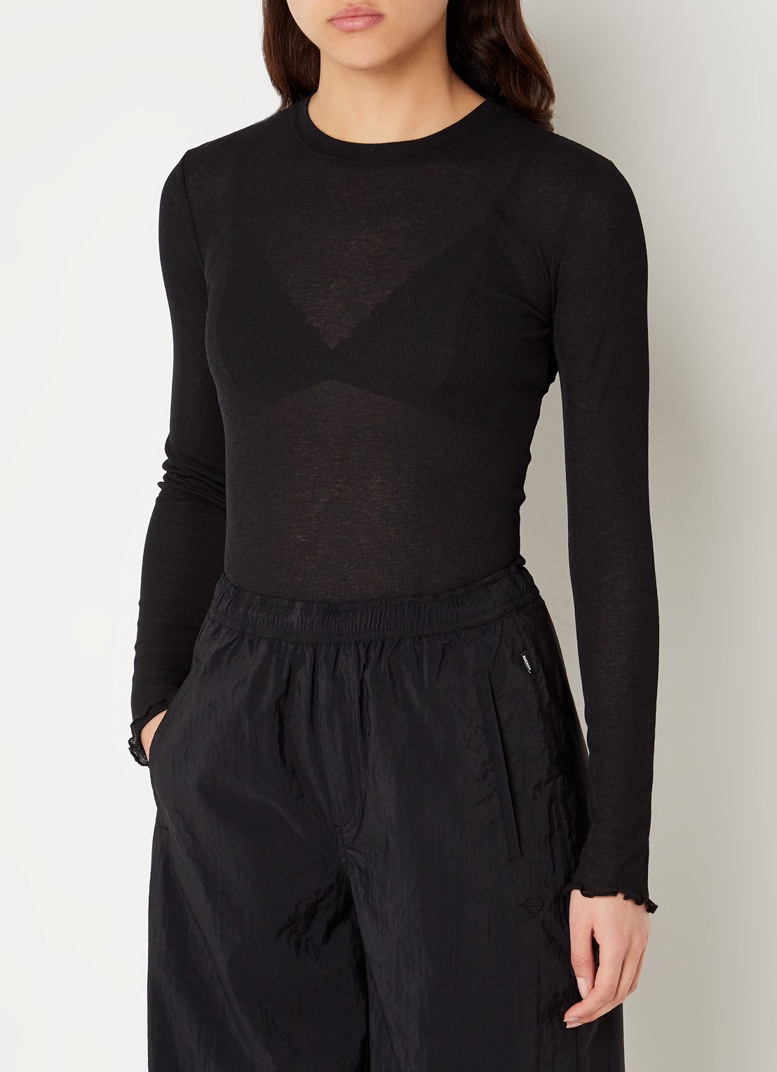 America Today Laia fijngebreide longsleeve met golvende zoom - detail zwart