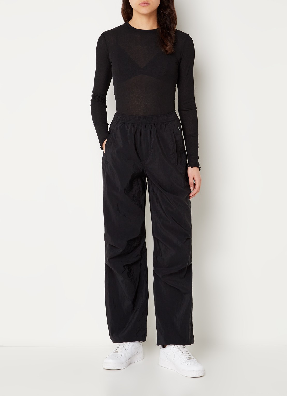 America Today Laia fijngebreide longsleeve met golvende zoom - voorkant 3 zwart