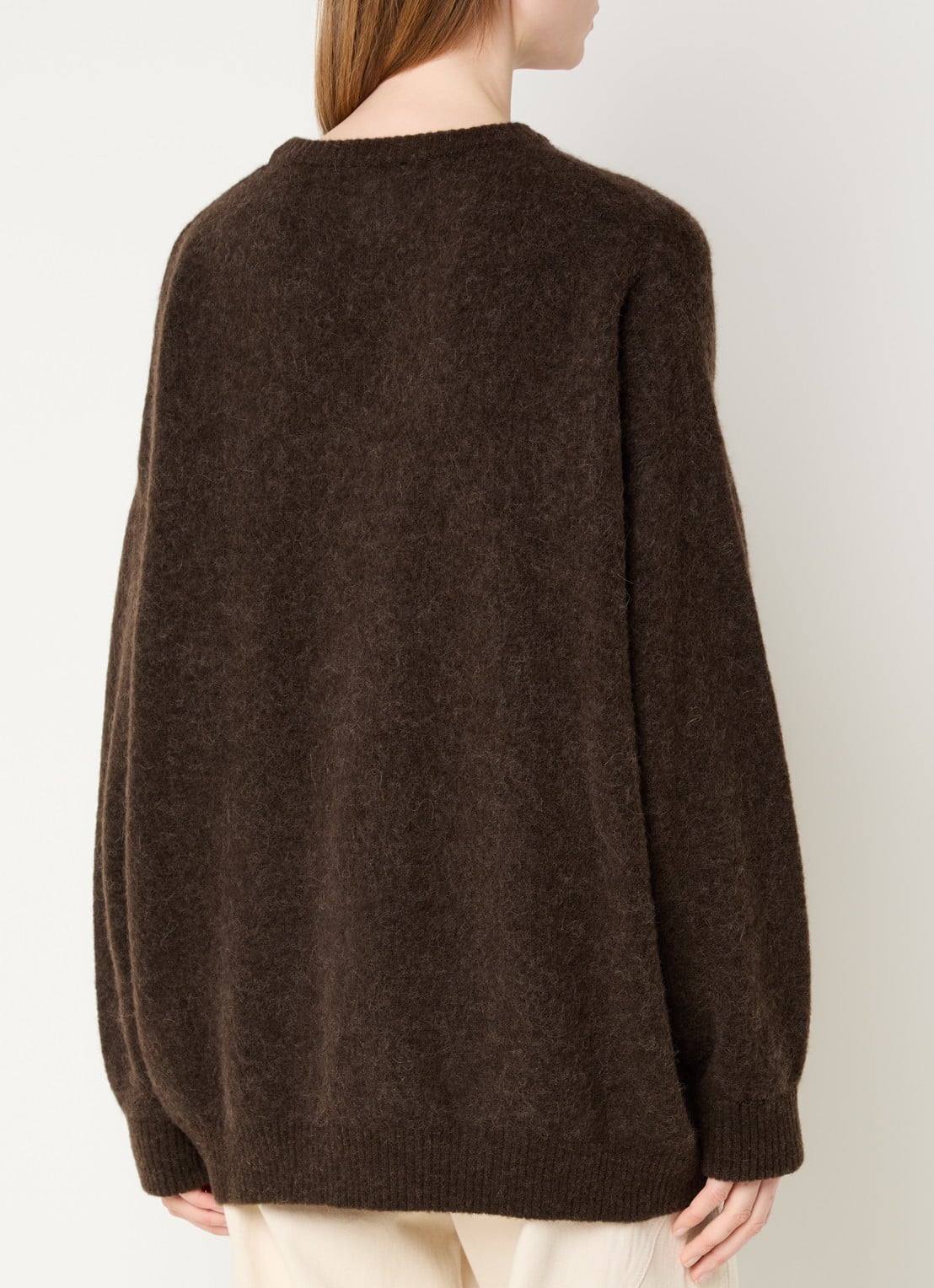 American Vintage Fijngebreide trui in alpaca wolblend met ronde hals - achterkant 5 donkerbruin