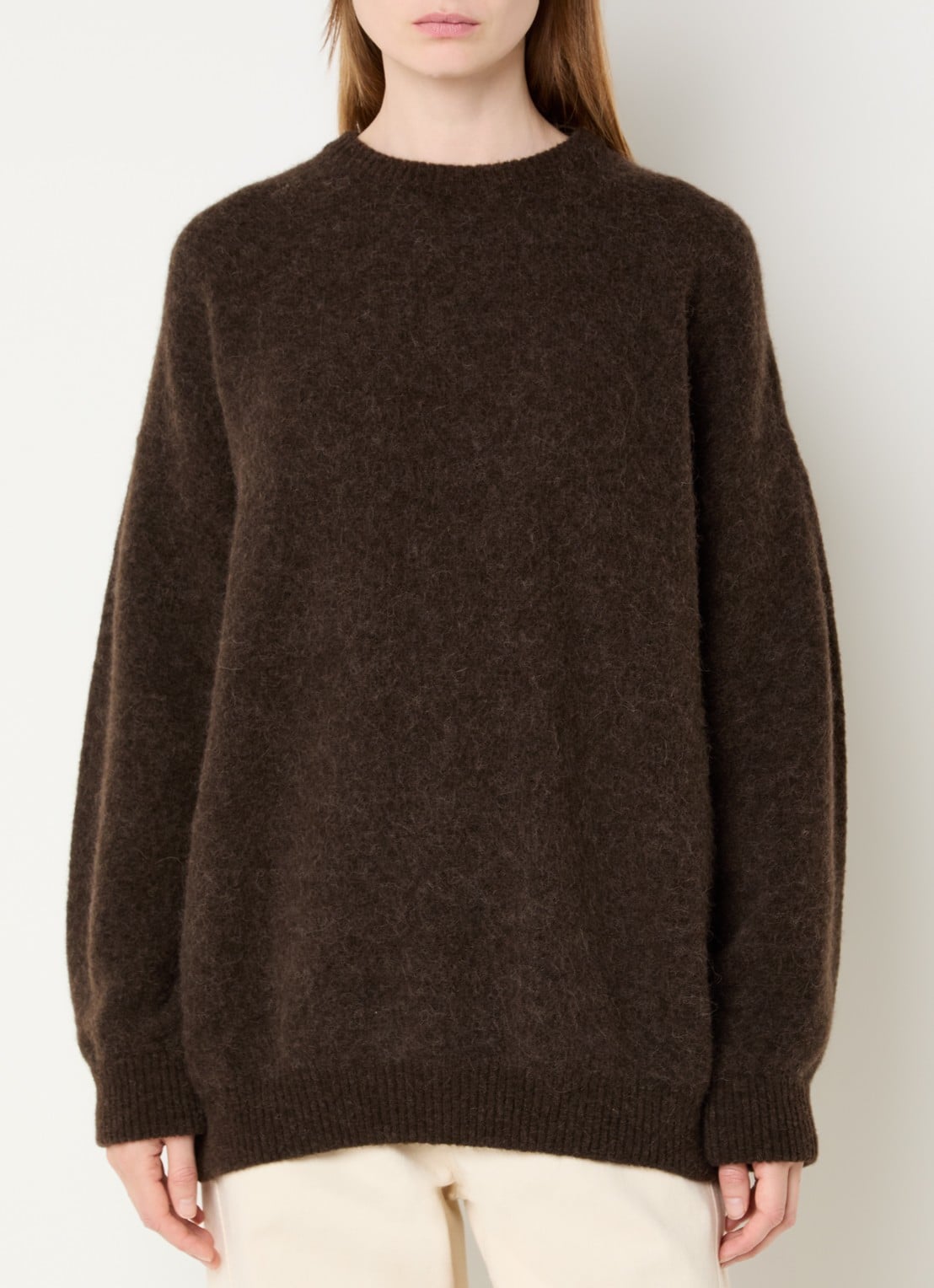 American Vintage Fijngebreide trui in alpaca wolblend met ronde hals - detail 7 donkerbruin