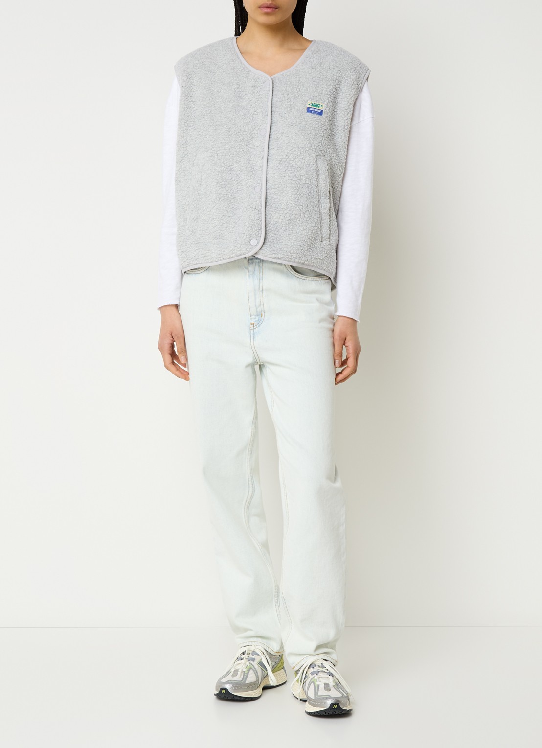 American Vintage Gilet van teddy met ritszakken - voorkant 3 lichtgrijs