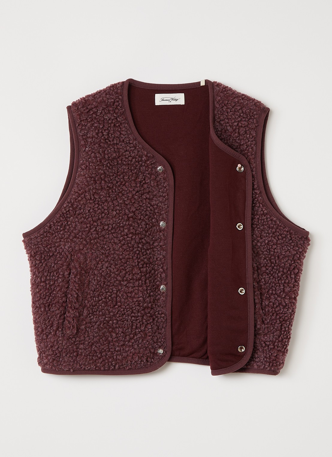 American Vintage Hoktown vest van teddy met logo - voorkant 2 bordeauxrood