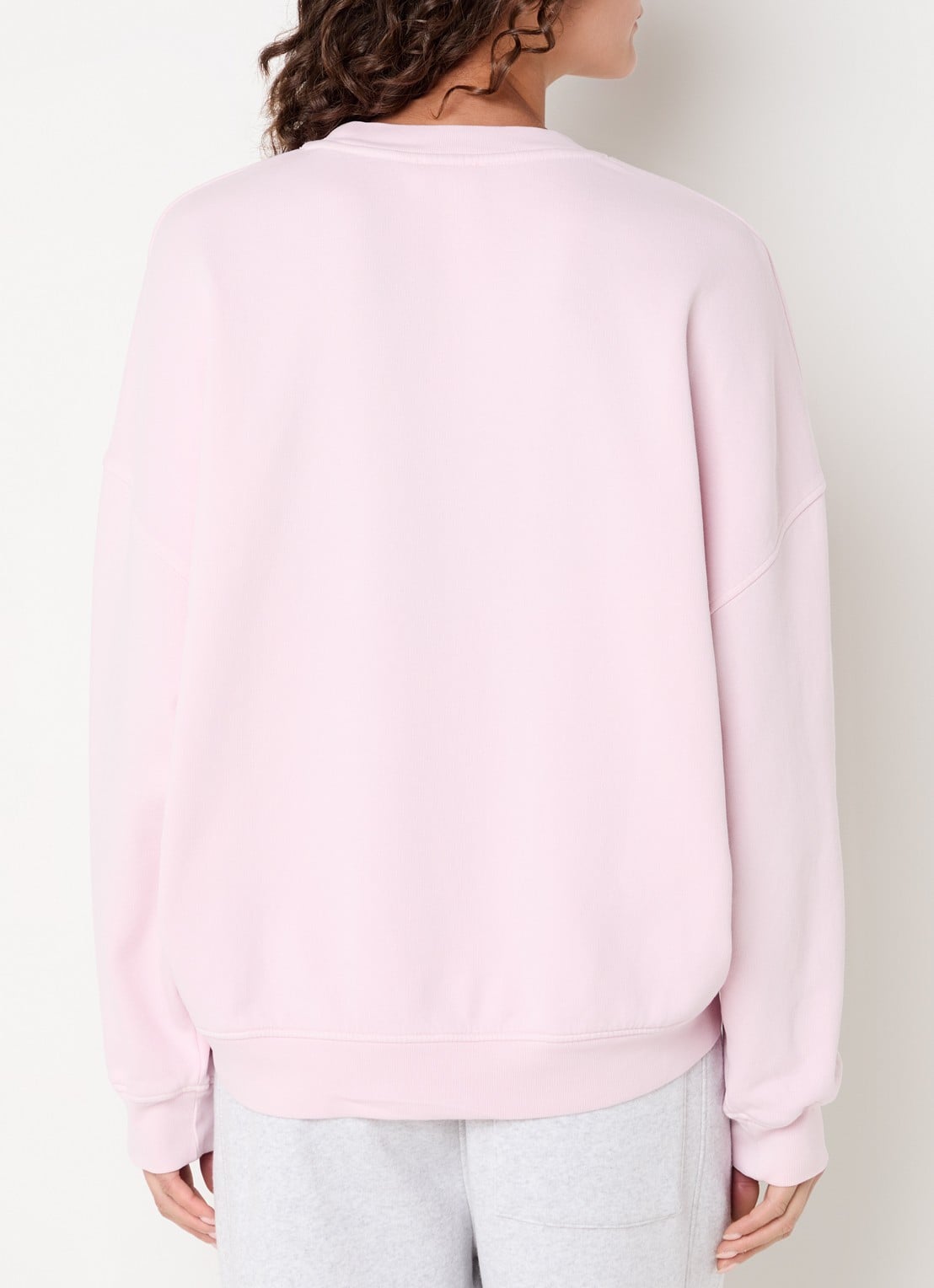 American Vintage Plizzy sweater met logo - achterkant 2 roze