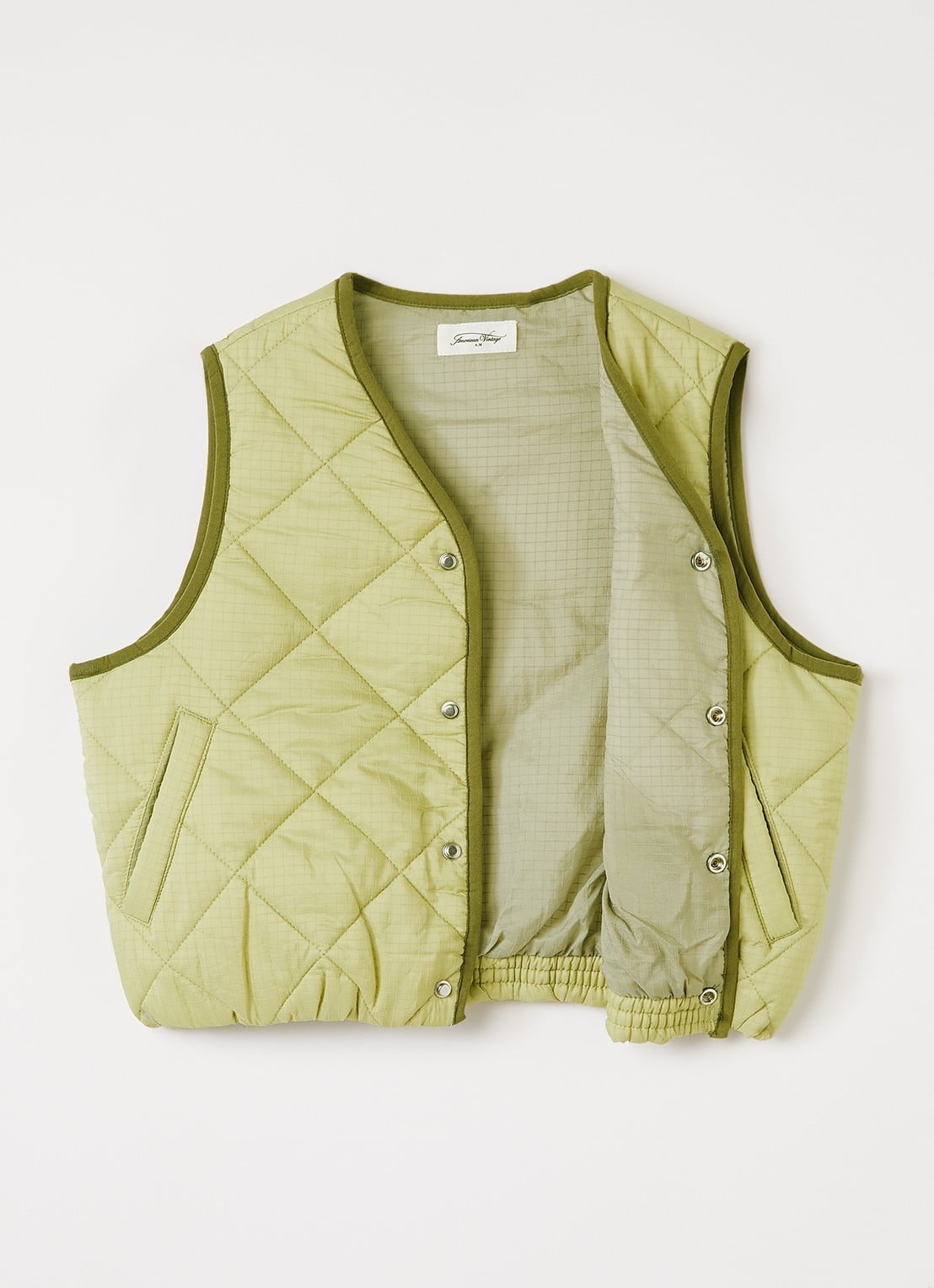 American Vintage Yupibam bodywarmer met quilt patroon - voorkant 3 lime