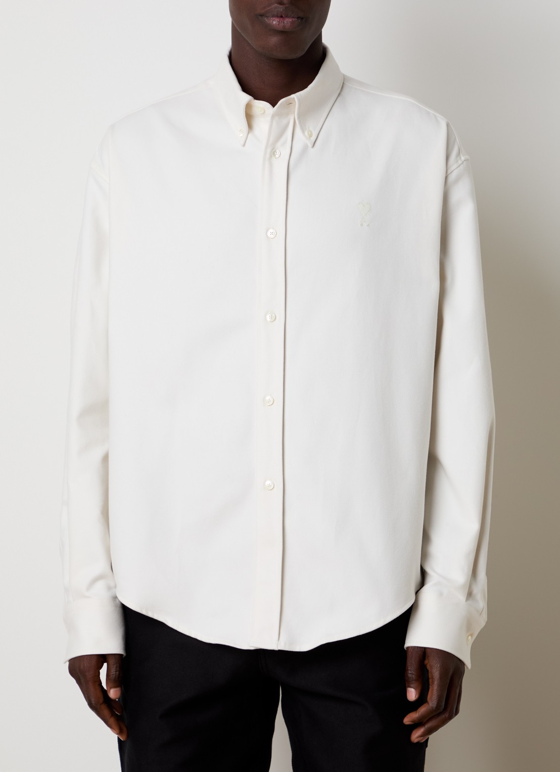 AMI Paris ADC regular fit overhemd met kraag - detail gebroken wit