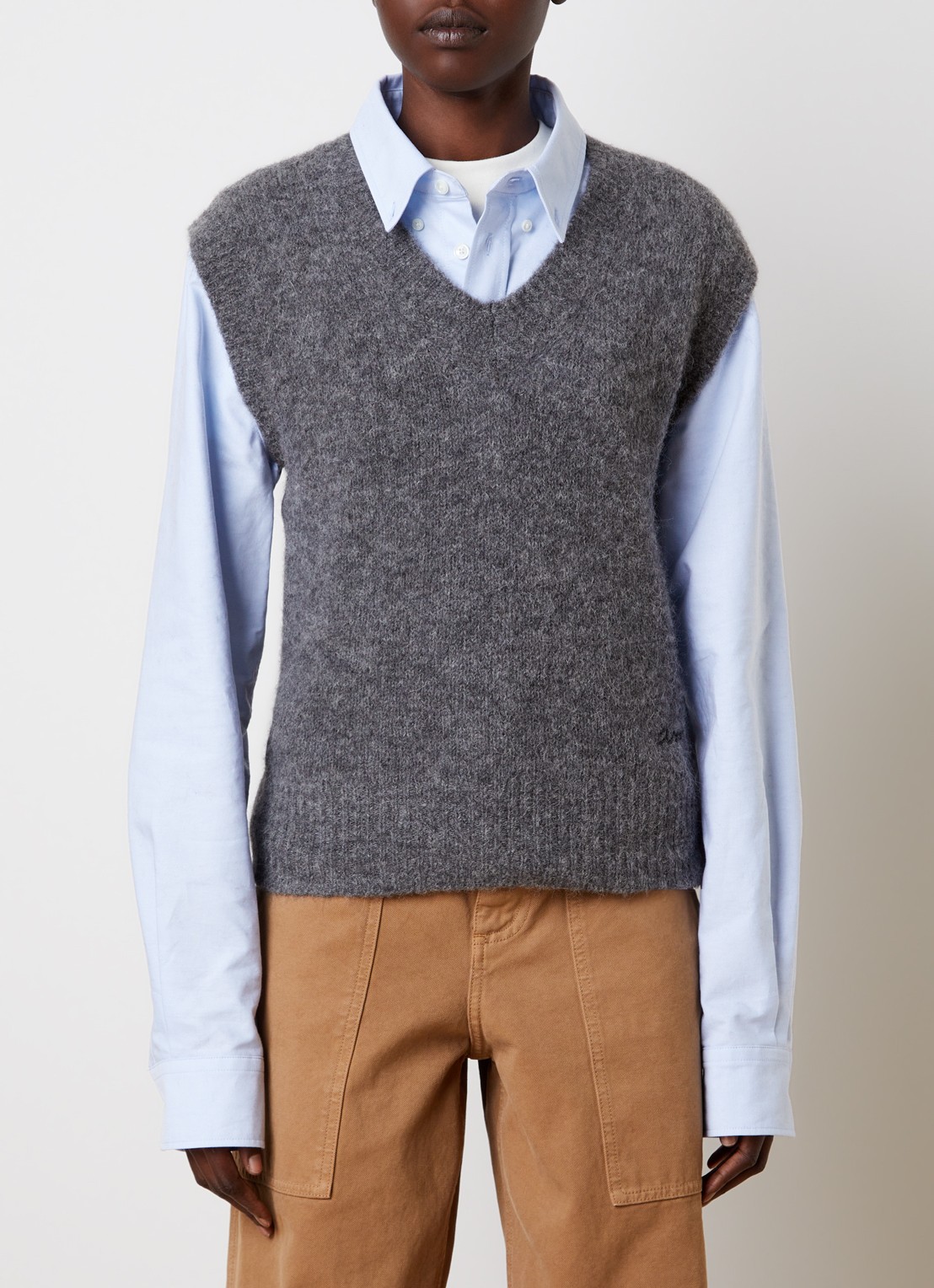 Ami Paris Ami grofgebreide spencer in alpaca wolblend met V-hals - detail 4 grijs