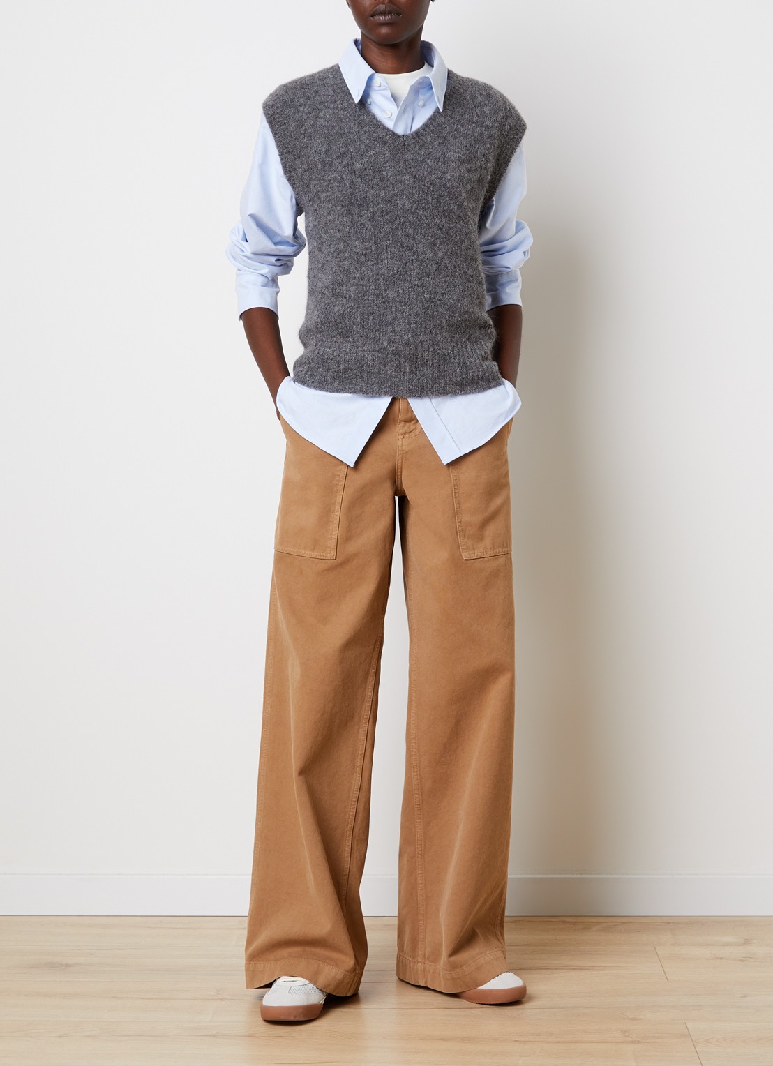 Ami Paris Ami grofgebreide spencer in alpaca wolblend met V-hals - voorkant 2 grijs