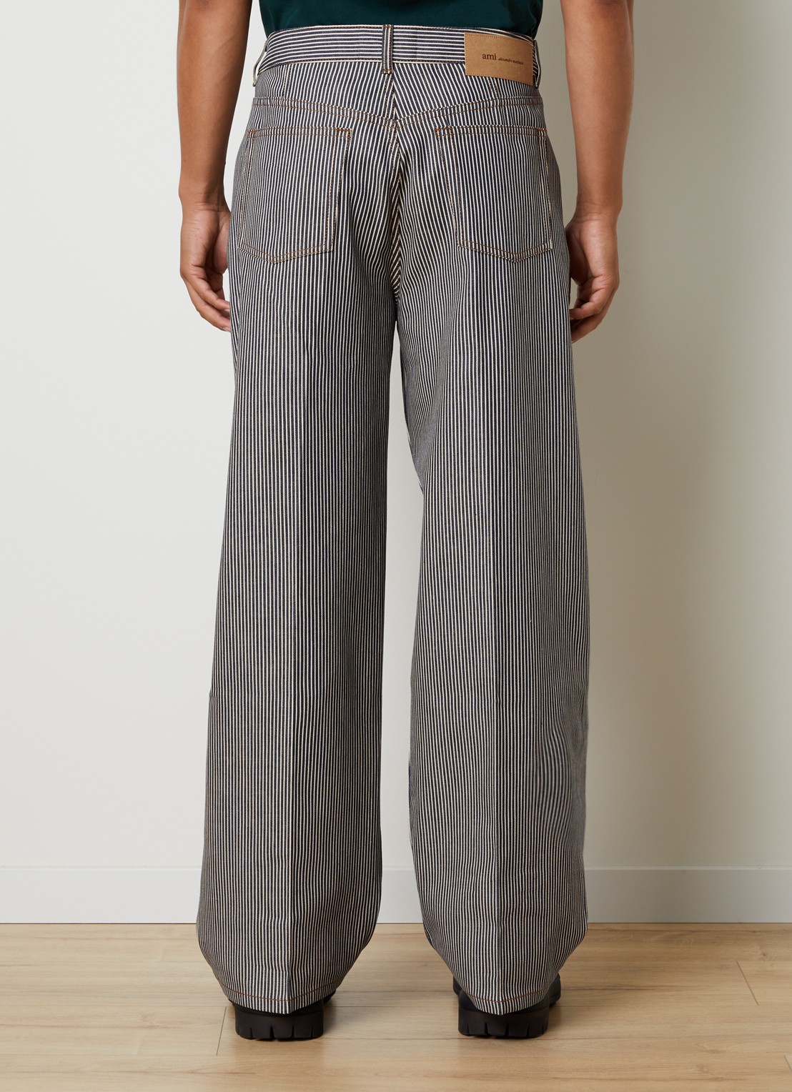 AMI Paris Balloon fit jeans met streepprint - achterkant 4 indigo