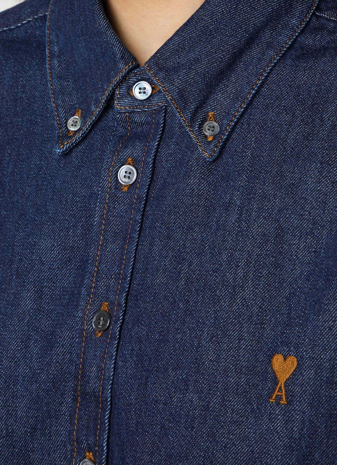 AMI Paris Blouse van denim met logo - detail 5 indigo