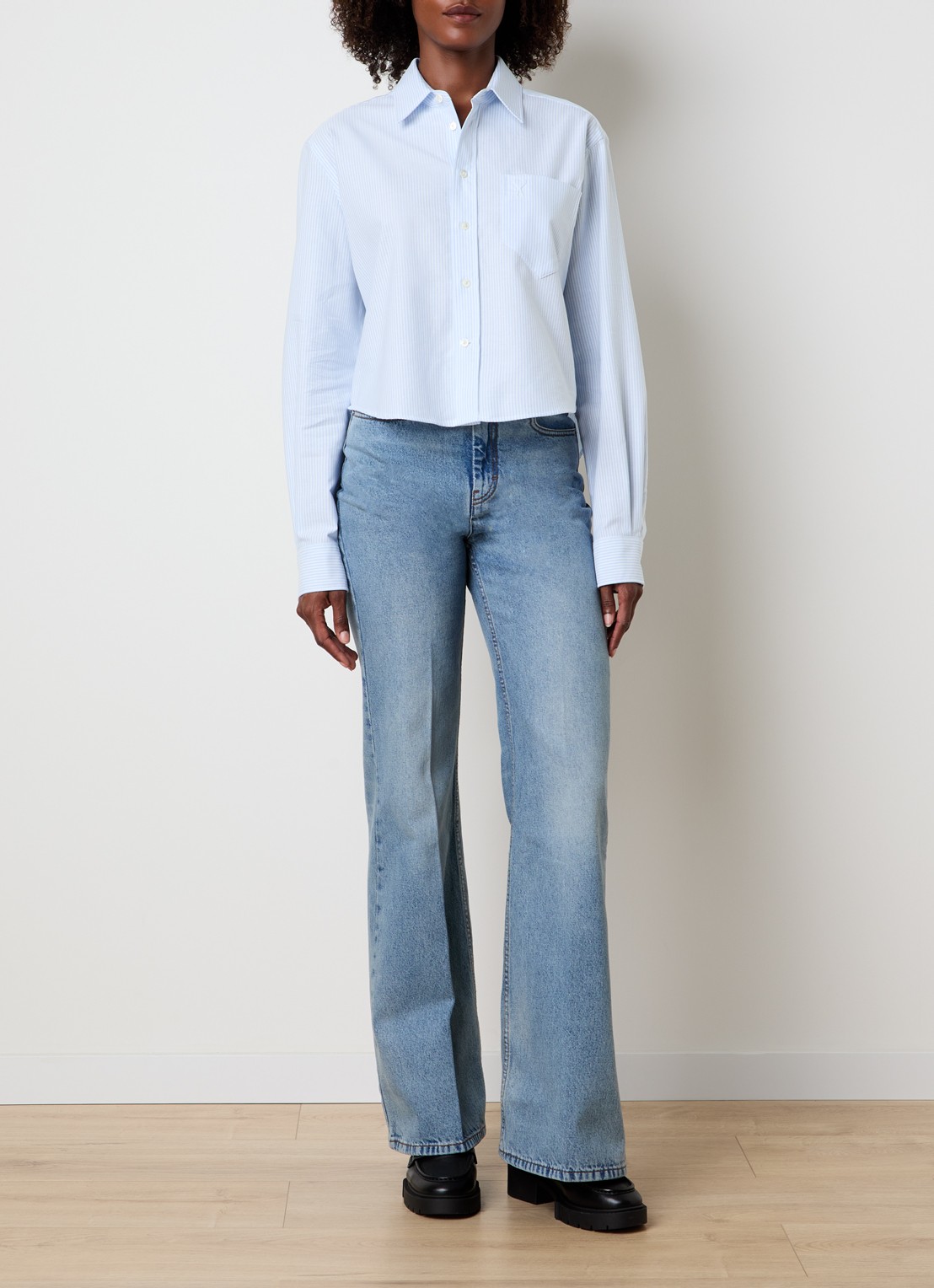 AMI Paris Cropped blouse met streepprint - voorkant 5 lichtblauw