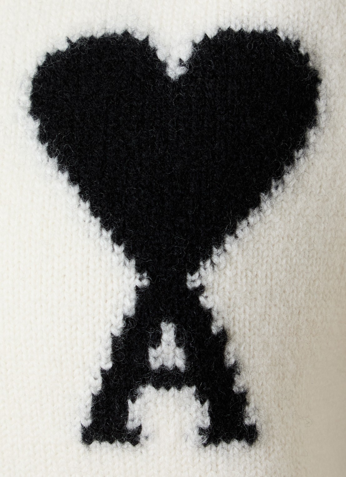 AMI Paris Fijngebreide spencer van wol met logo - detail 4 creme