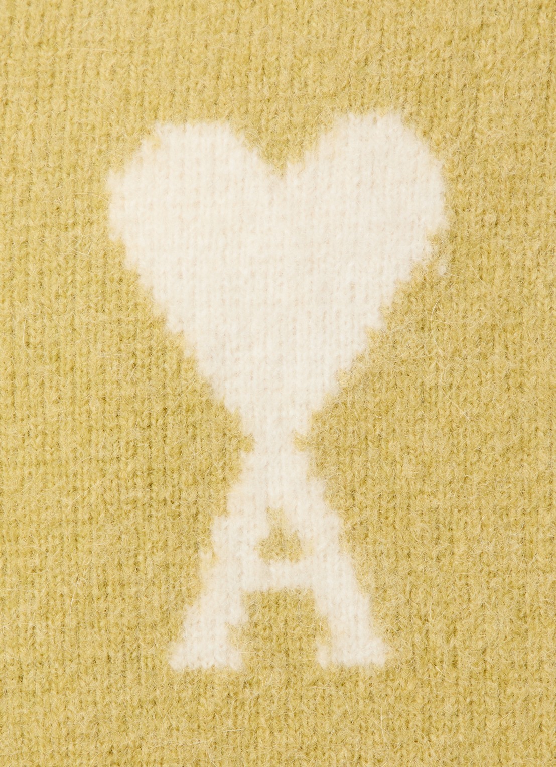 AMI Paris Fijngebreide trui in alpaca wolblend met polokraag en ingebreid logo - detail 5 geel