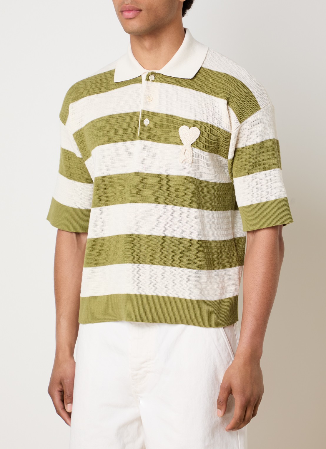 AMI Paris Grofgebreide polo met streepprint en logo - detail 5 mosgroen