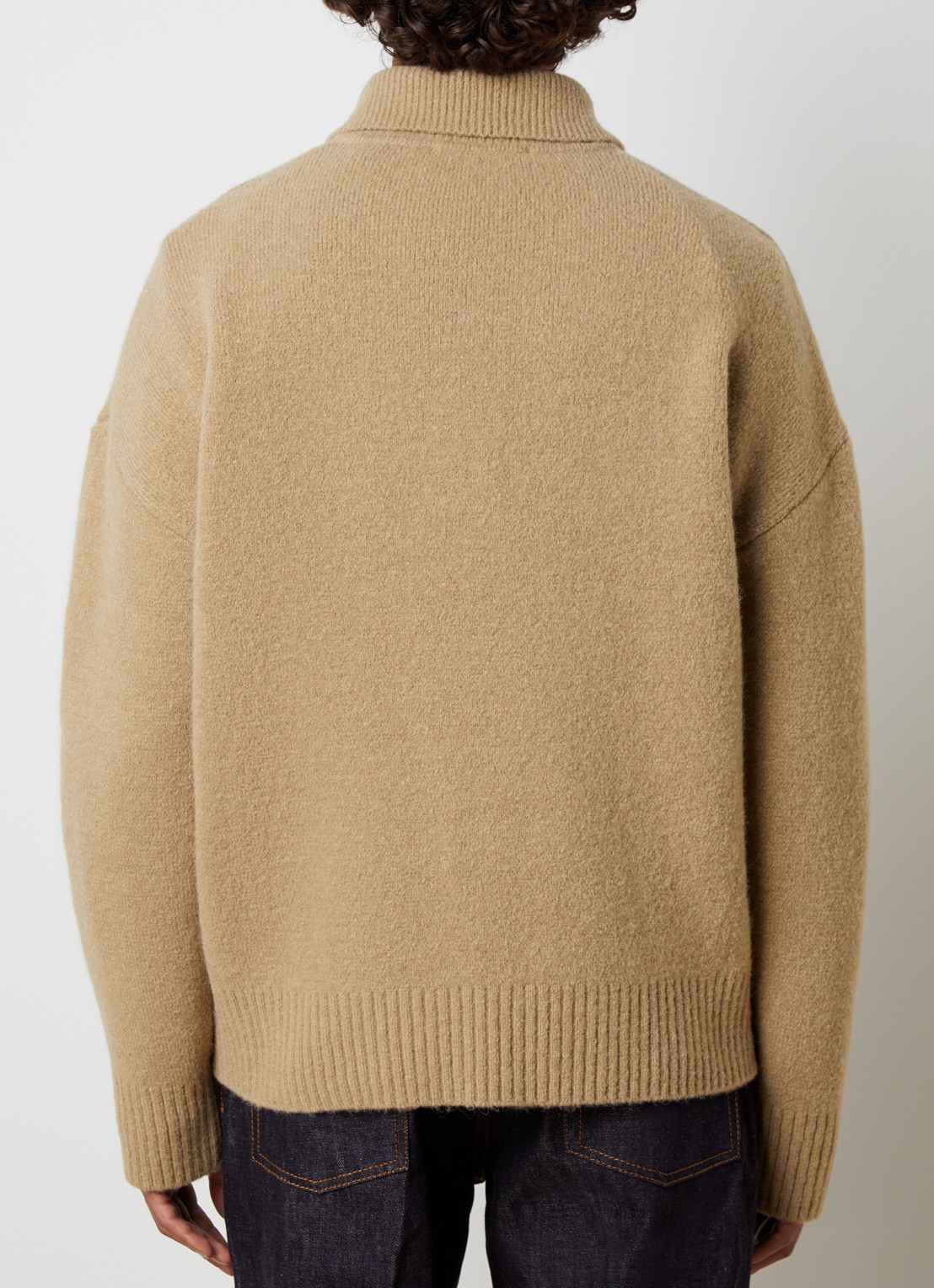 AMI Paris Grofgebreide pullover in wolblend met logo - achterkant 3 beige
