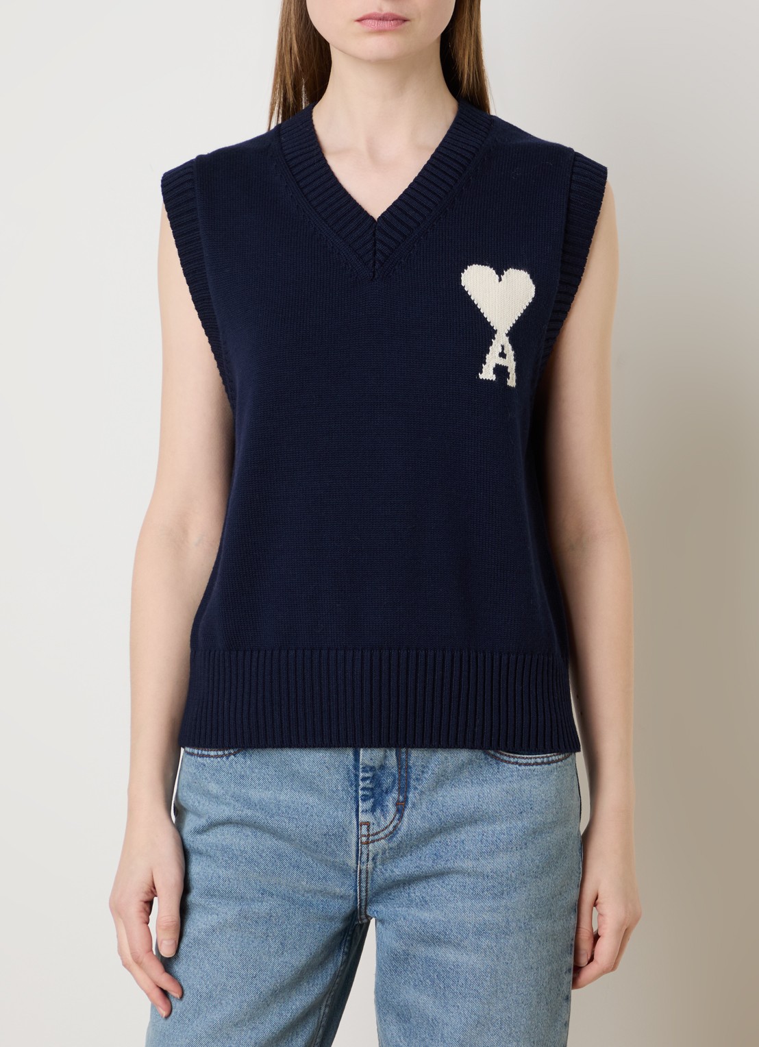 AMI Paris Grofgebreide spencer in scheerwolblend met ingebreid logo - voorkant 3 donkerblauw