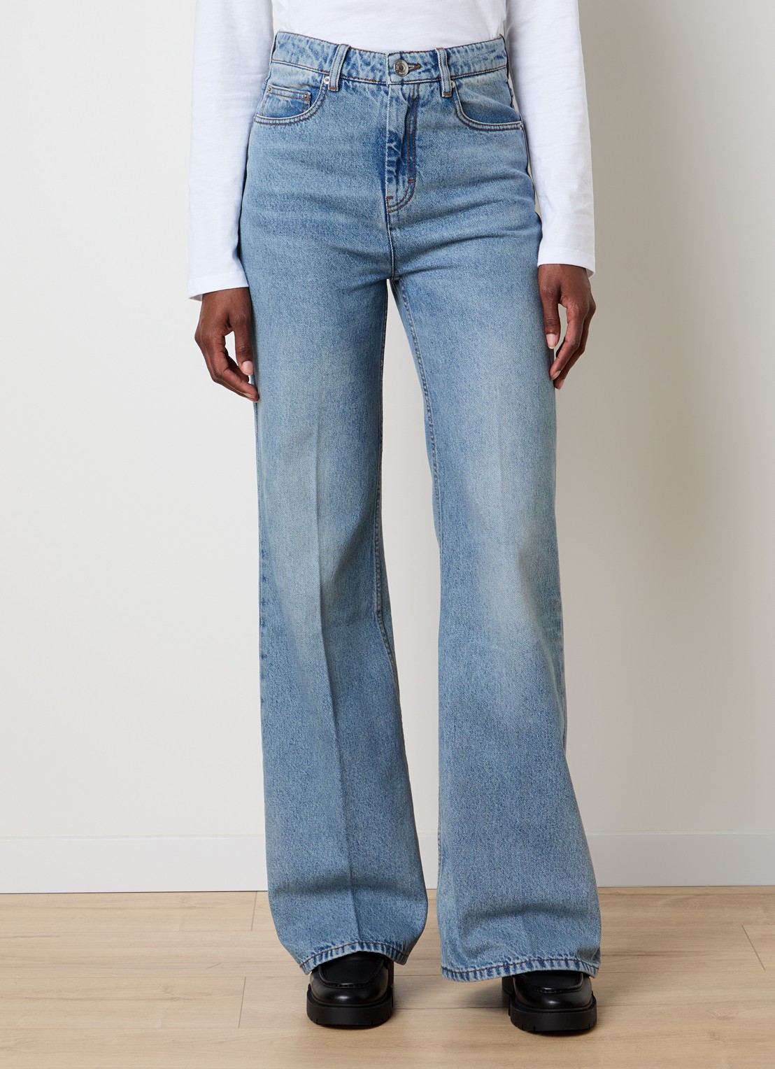 AMI Paris High waist flared jeans met lichte wassing - detail indigo