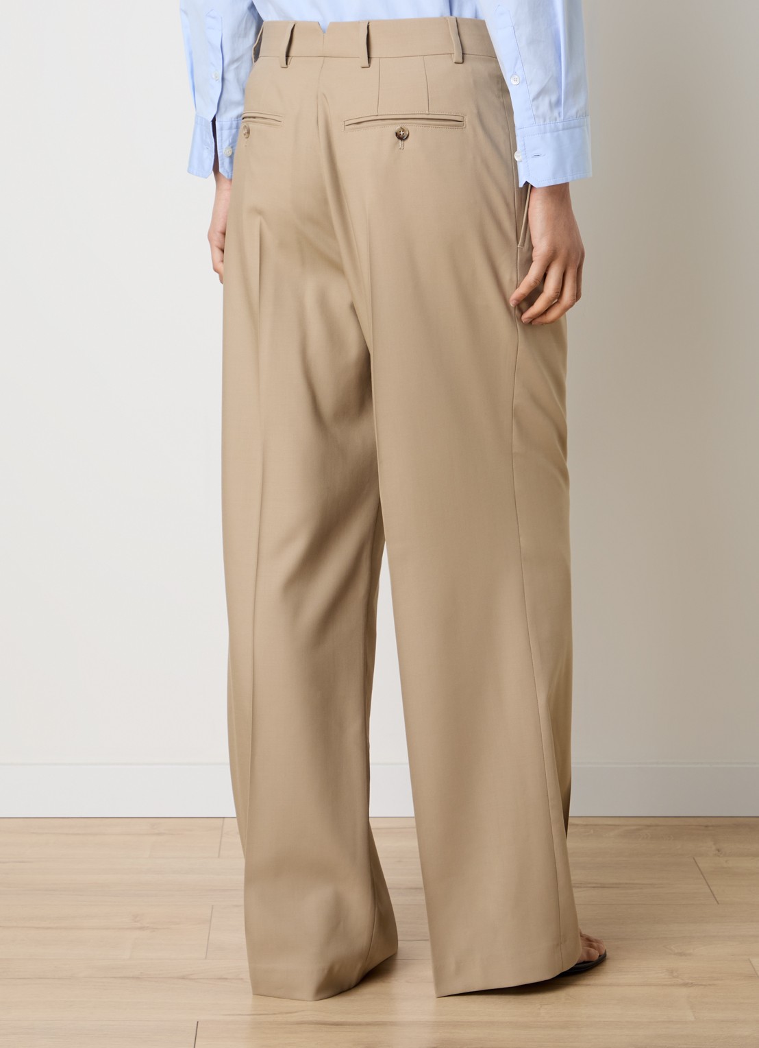 AMI Paris High waist wide fit pantalon van scheerwol - achterkant beige