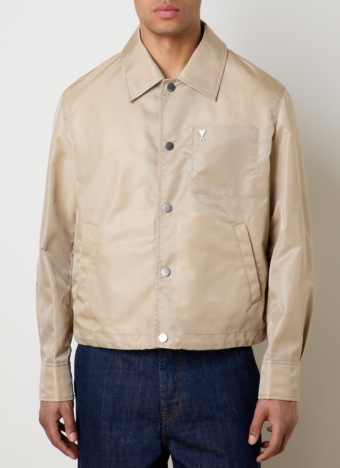 AMI Paris Jack met logo en steekzakken - detail beige