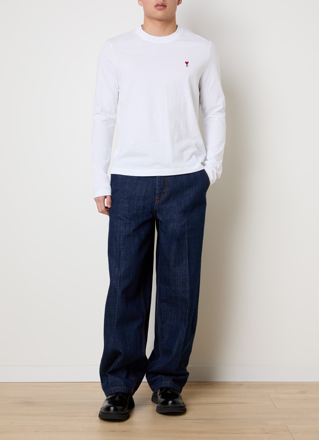 AMI Paris Longsleeve met logoborduring - voorkant 3 wit